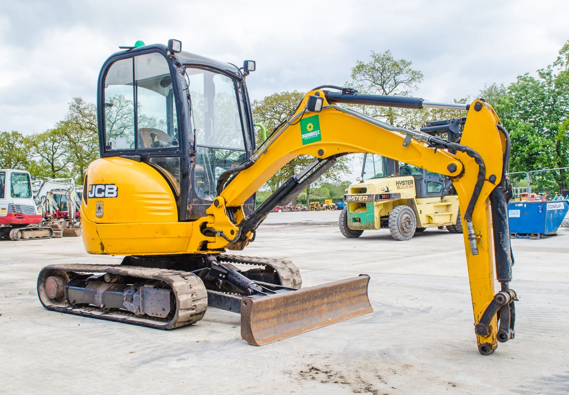 JCB 8025 ZTS 2.5 tonne rubber tracked mini excavator Year: 2013 S/N: 226138 Recorded Hours: 2376 - Image 2 of 18