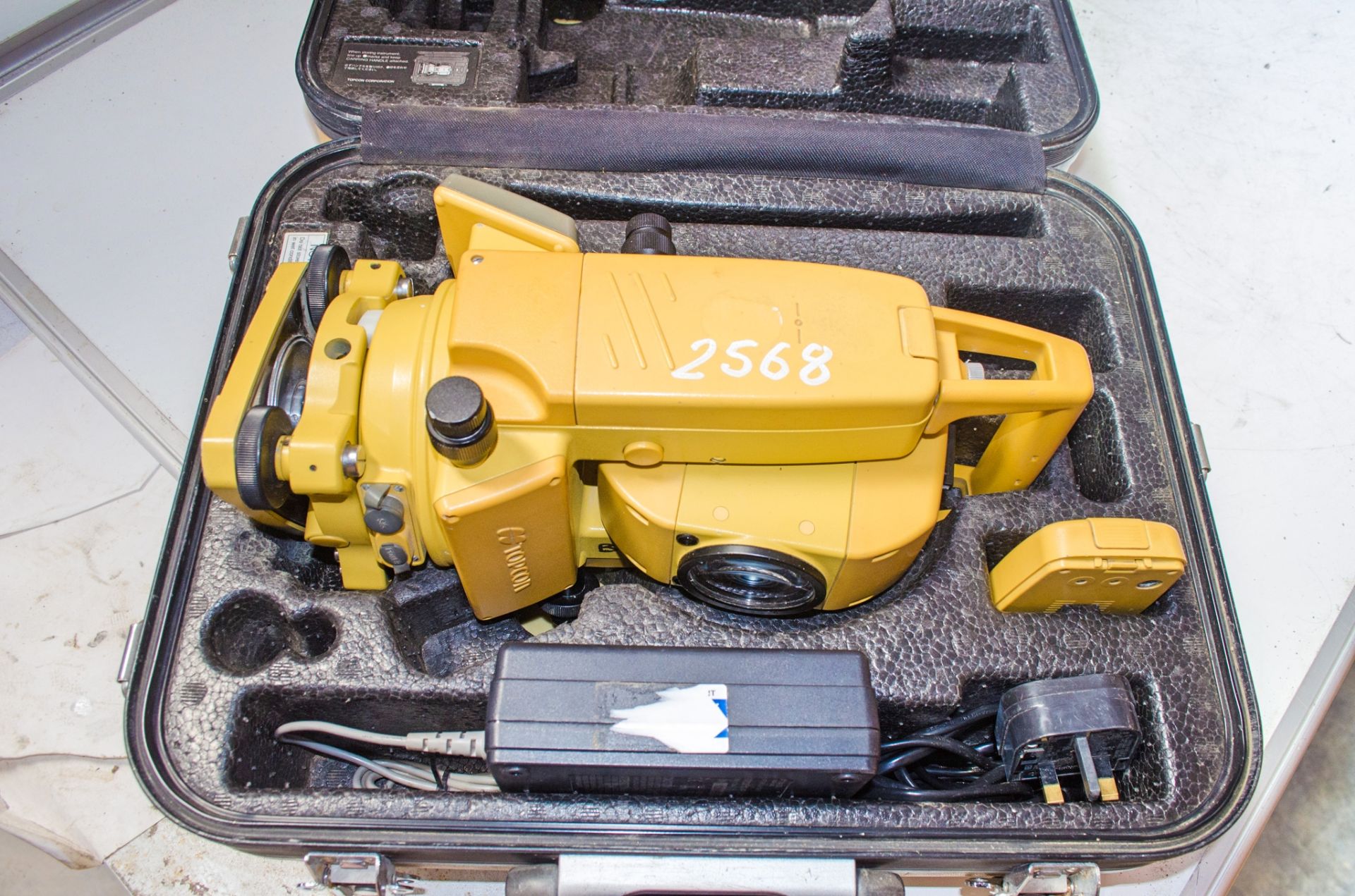 Topcon GPT 3107N total station c/w battery, charger & carry case B0367004