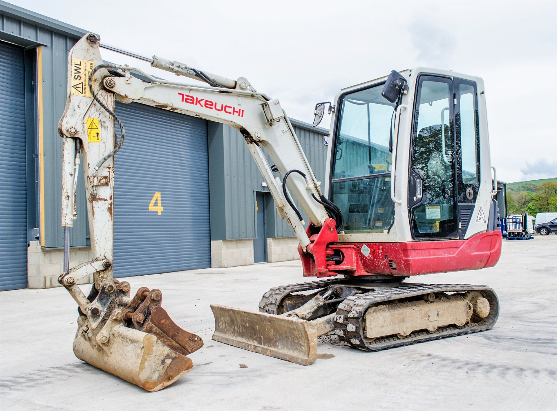 Takeuchi TB228 2.8 tonne rubber tracked mini excavator Year: 2015 S/N: 122804180 Recorded Hours: