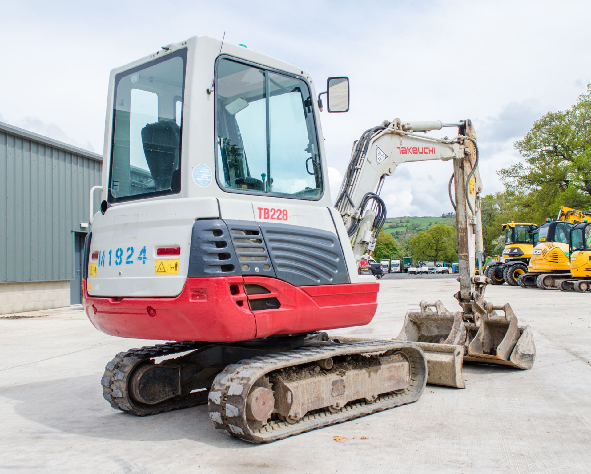 Takeuchi TB228 2.8 tonne rubber tracked mini excavator Year: 2015 S/N: 122804169 Recorded Hours: - Image 7 of 22