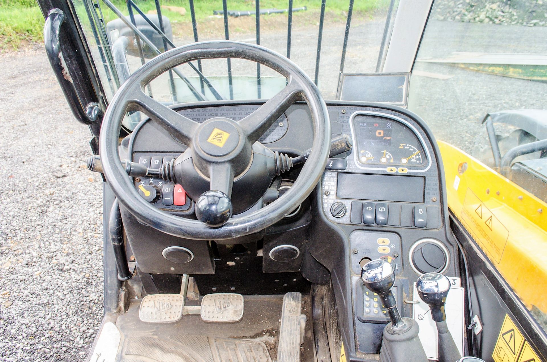 JCB 535-125 Hi-Viz 12.5 metre telescopic handler Year: 2014 S/N: 2340587 Recorded Hours: 2686 Reg: - Image 20 of 21