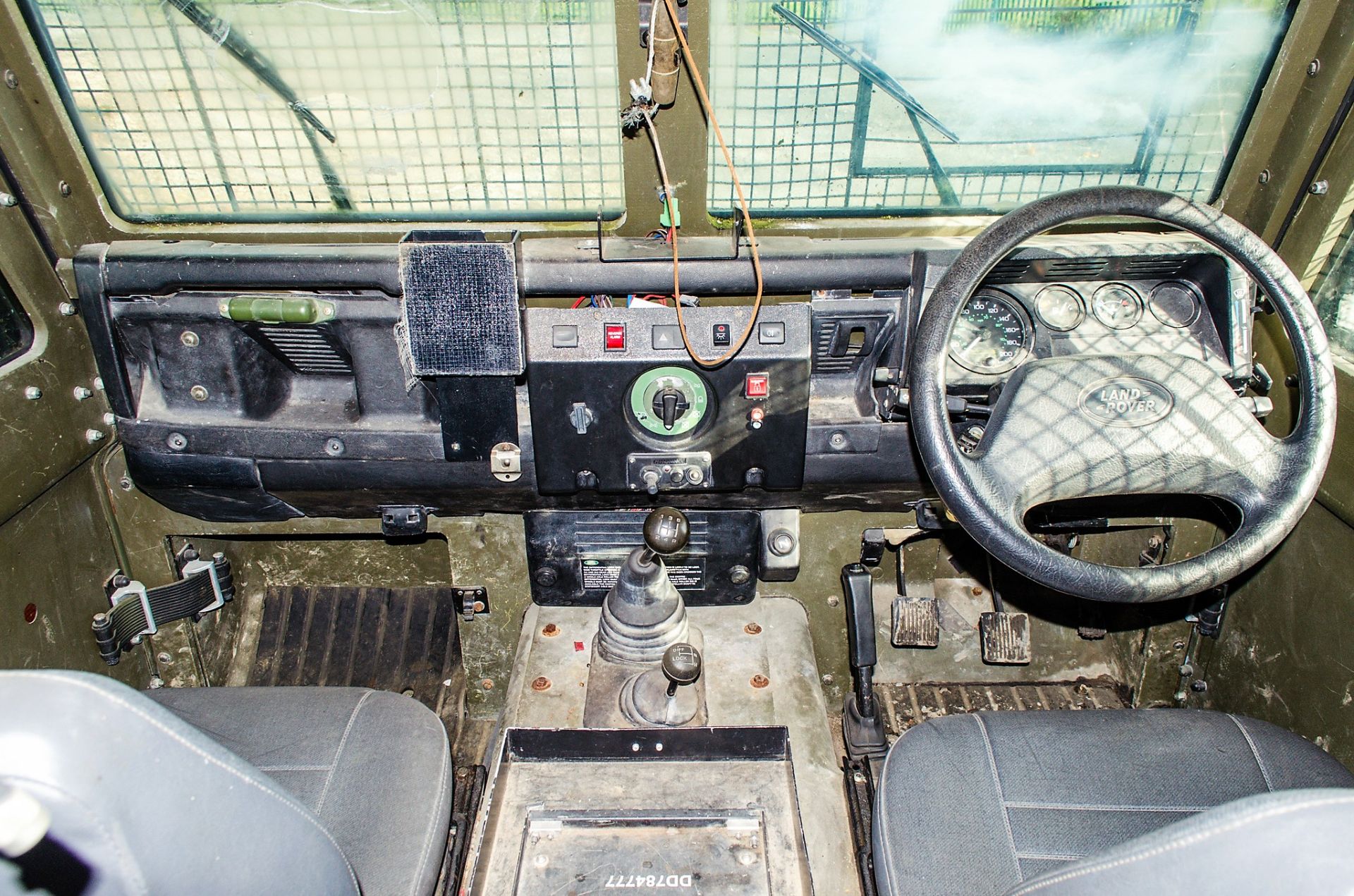 Land Rover Defender 110 300 TDi Snatch armoured 4WD utility vehicle (Ex MOD) In Service Registration - Image 21 of 27