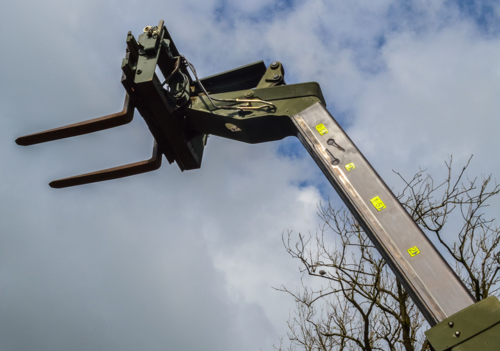 JCB 541-70 7 metre EX-MOD telescopic handler Year: 2007 S/N: 119942 Recorded Hours: 355 - Image 16 of 19