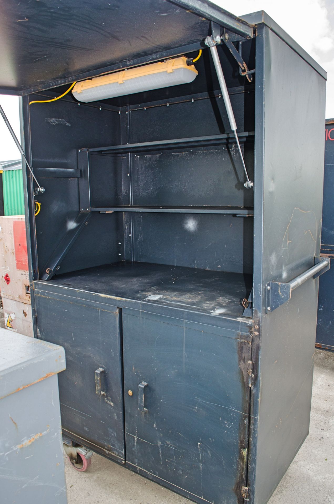 Armorgard steel site station cabinet c/w keys A755451 - Image 2 of 2