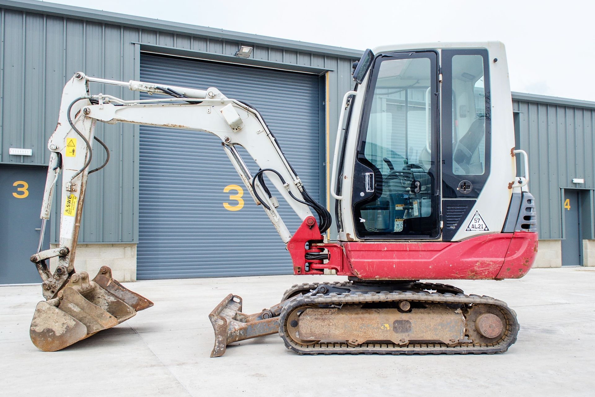 Takeuchi TB228 2.8 tonne rubber tracked mini excavator Year: 2015 S/N: 122804283 Recorded Hours: Not - Image 10 of 22