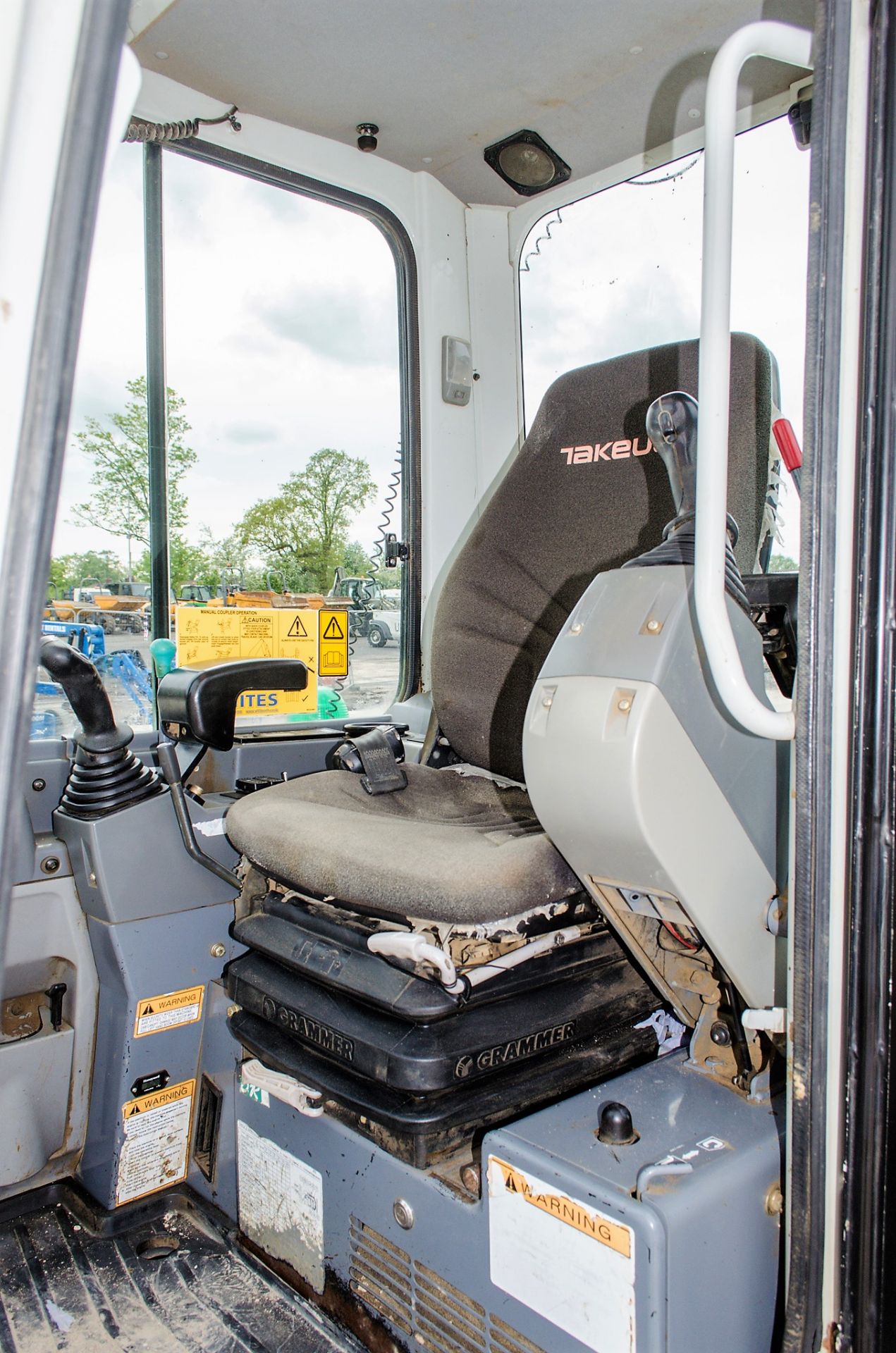 Takeuchi TB228 2.8 tonne rubber tracked mini excavator Year: 2015 S/N: 122804265 Recorded Hours: - Image 20 of 22