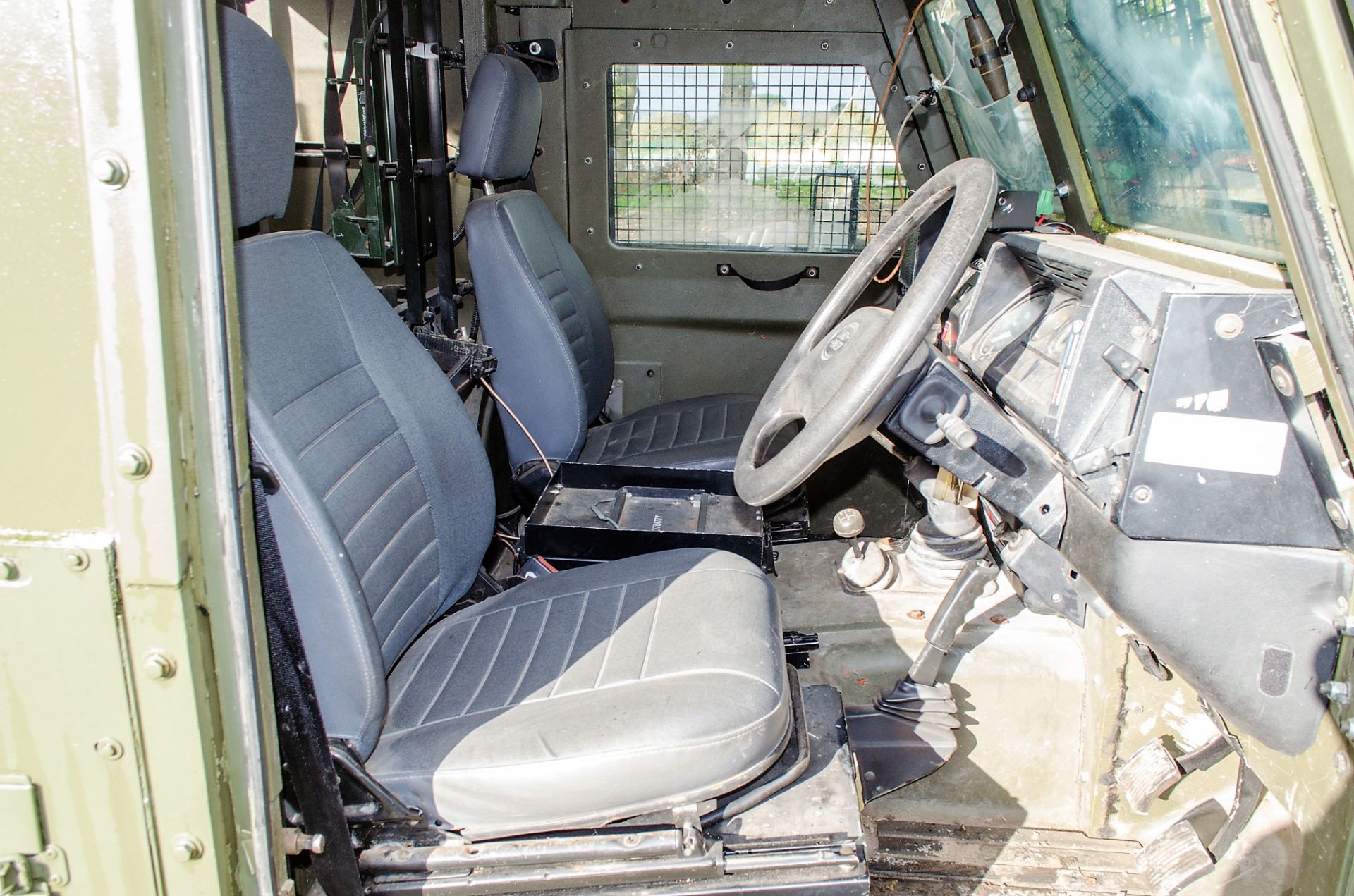 Land Rover Defender 110 300 TDi Snatch armoured 4WD utility vehicle (Ex MOD) In Service Registration - Image 16 of 27