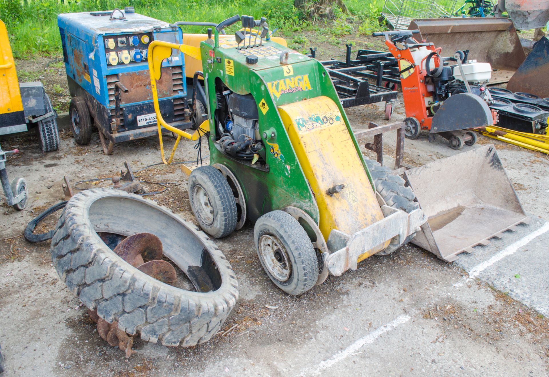 Kanga TK216 pedestrian operated petrol driven skid steer loader c/w rubber tracks, bucket, levelling