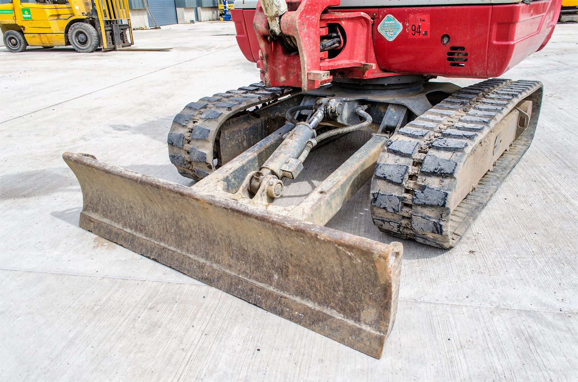 Takeuchi TB228 2.8 tonne rubber tracked mini excavator Year: 2015 S/N: 122804169 Recorded Hours: - Image 12 of 22