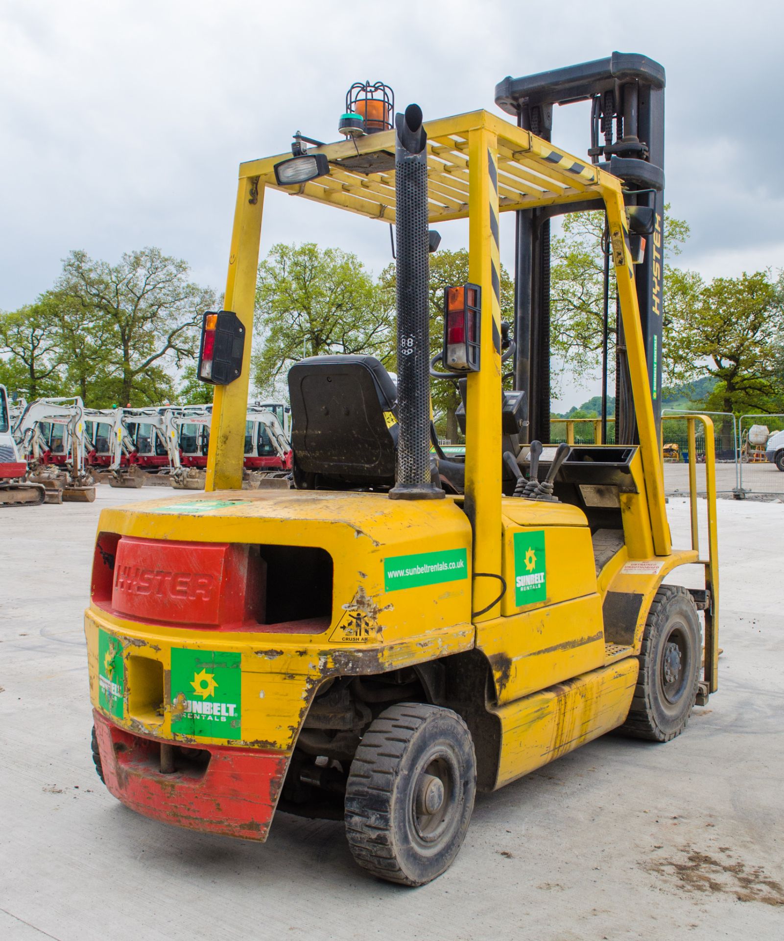 Hyster H2.50XM 2.5 tonne diesel fork lift truck Year: 1999 S/N: 13305W Recorded Hours: 13764 ** Fork - Image 3 of 13