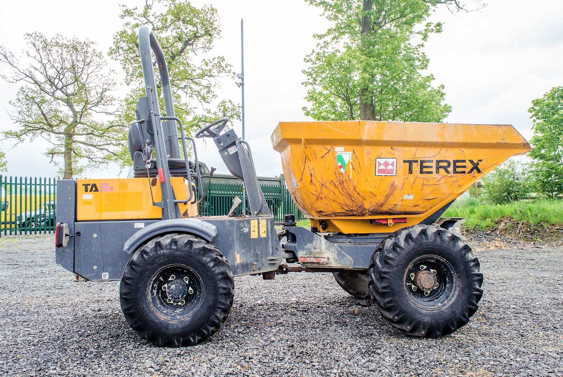 Terex TA3s 3 tonne swivel skip dumper Year: 2014 S/N: Recorded Hours: 1199 A644686 - Image 8 of 19