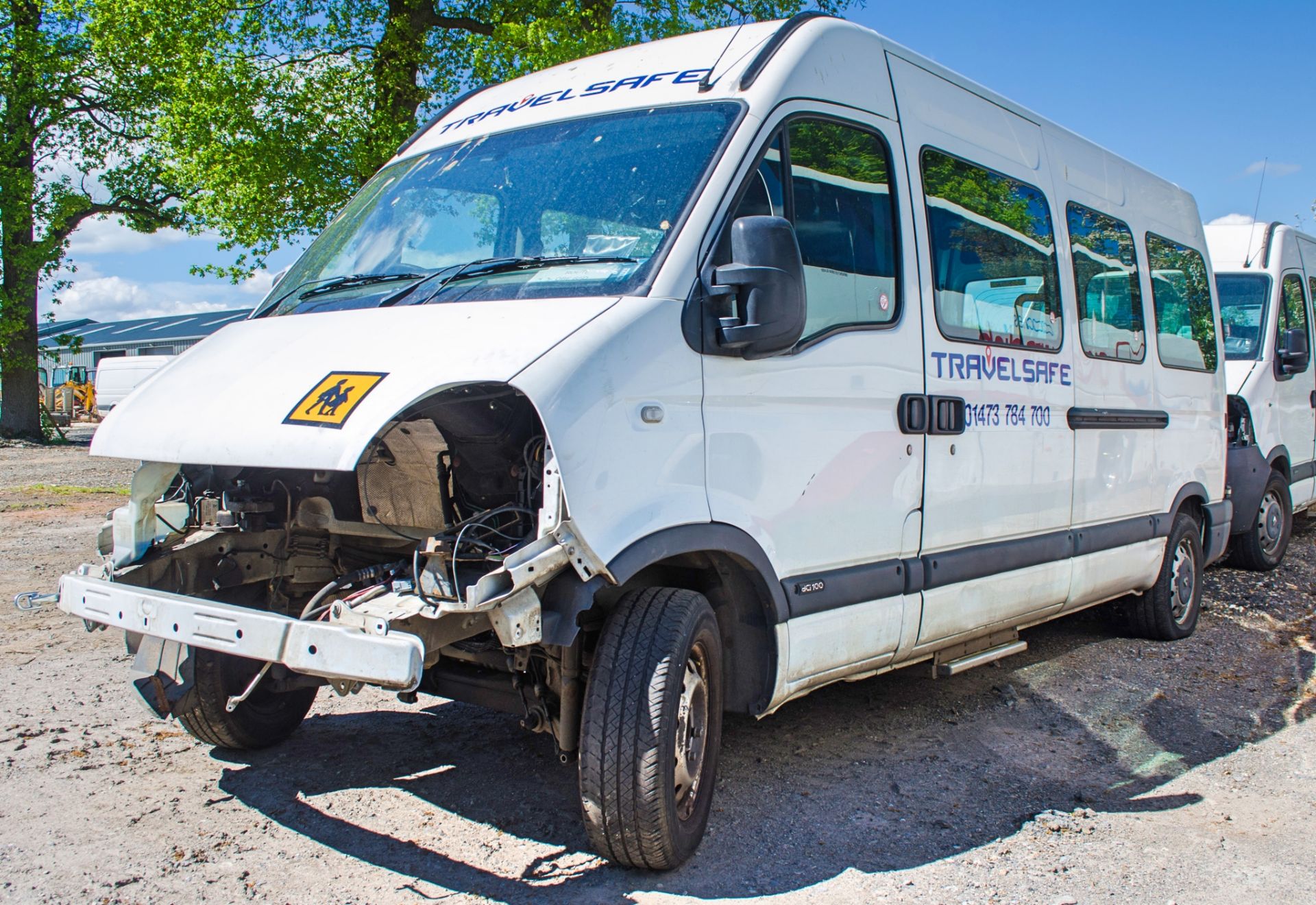 Renault Master LM35 DCi 100 minibus Registration Number: AV09 YJY Date of Registration: 32/07/2009