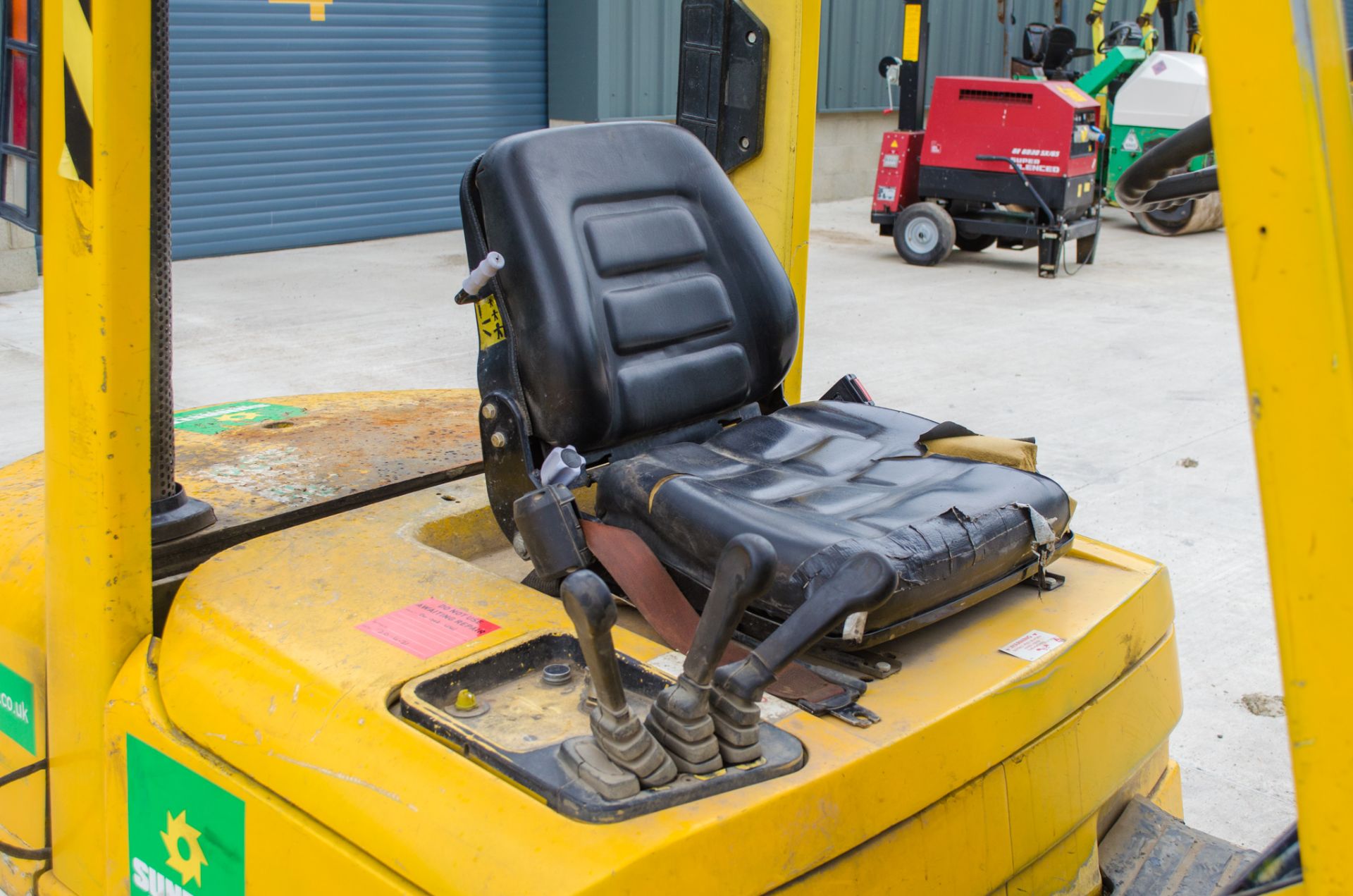 Hyster H2.50XM 2.5 tonne diesel fork lift truck Year: 1999 S/N: 13305W Recorded Hours: 13764 ** Fork - Image 10 of 13