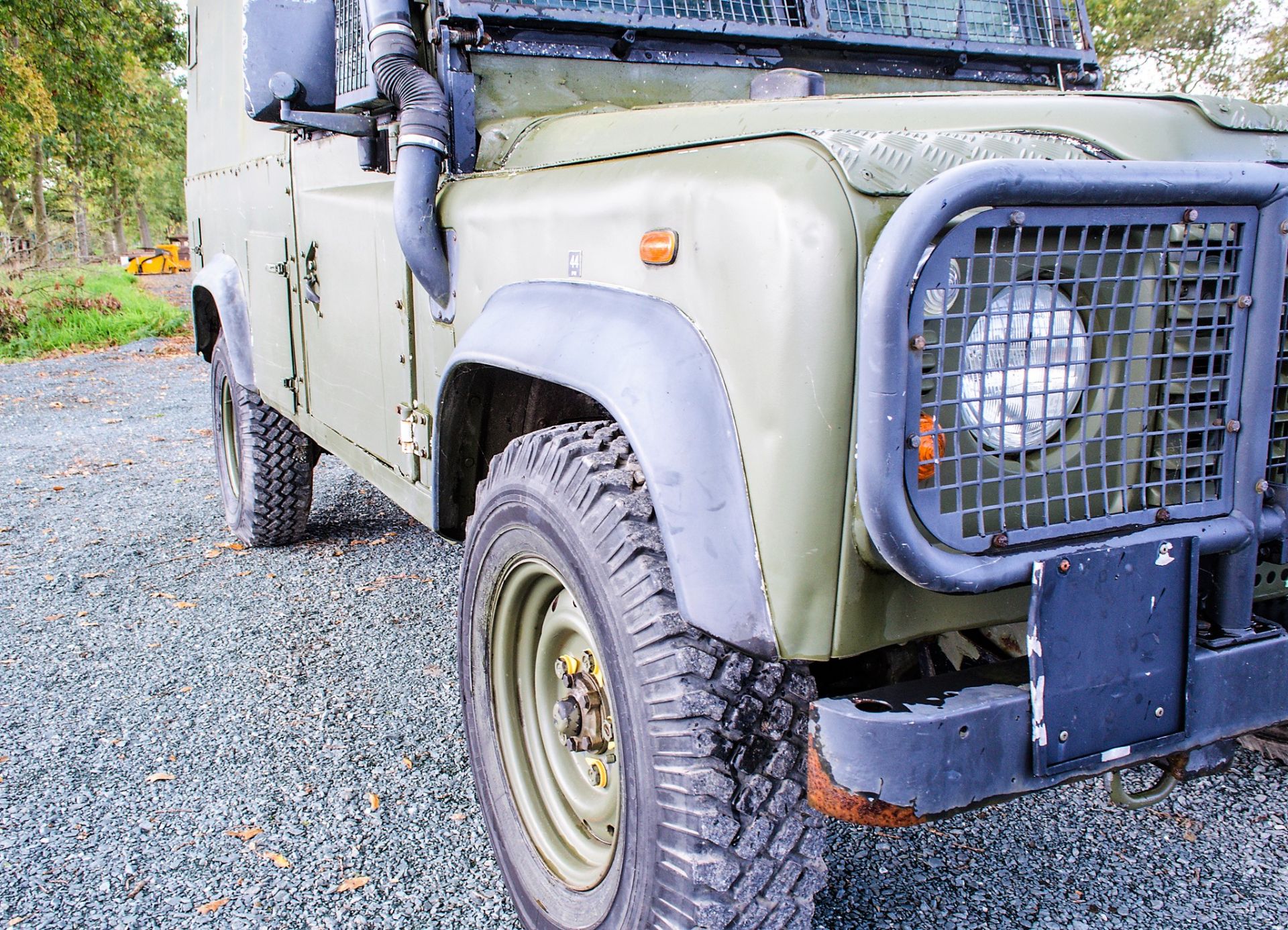 Land Rover Defender 110 300 TDi Snatch armoured 4WD utility vehicle (Ex MOD) In Service Registration - Image 11 of 27