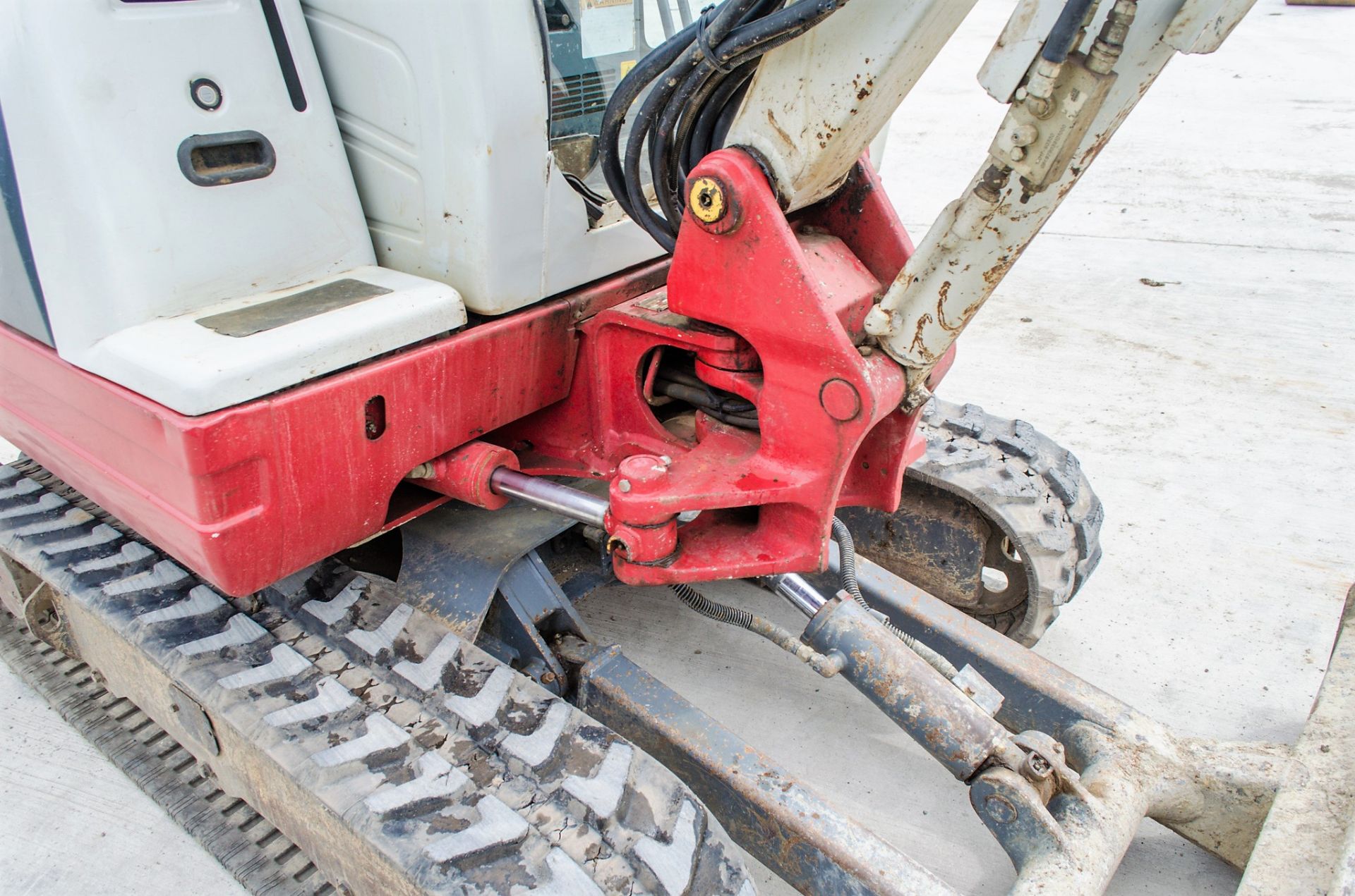 Takeuchi TB228 2.8 tonne rubber tracked mini excavator Year: 2015 S/N: 122804265 Recorded Hours: - Image 16 of 22