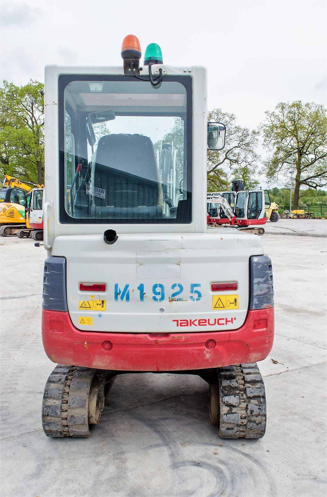 Takeuchi TB228 2.8 tonne rubber tracked mini excavator Year: 2015 S/N: 122804180 Recorded Hours: - Image 9 of 22