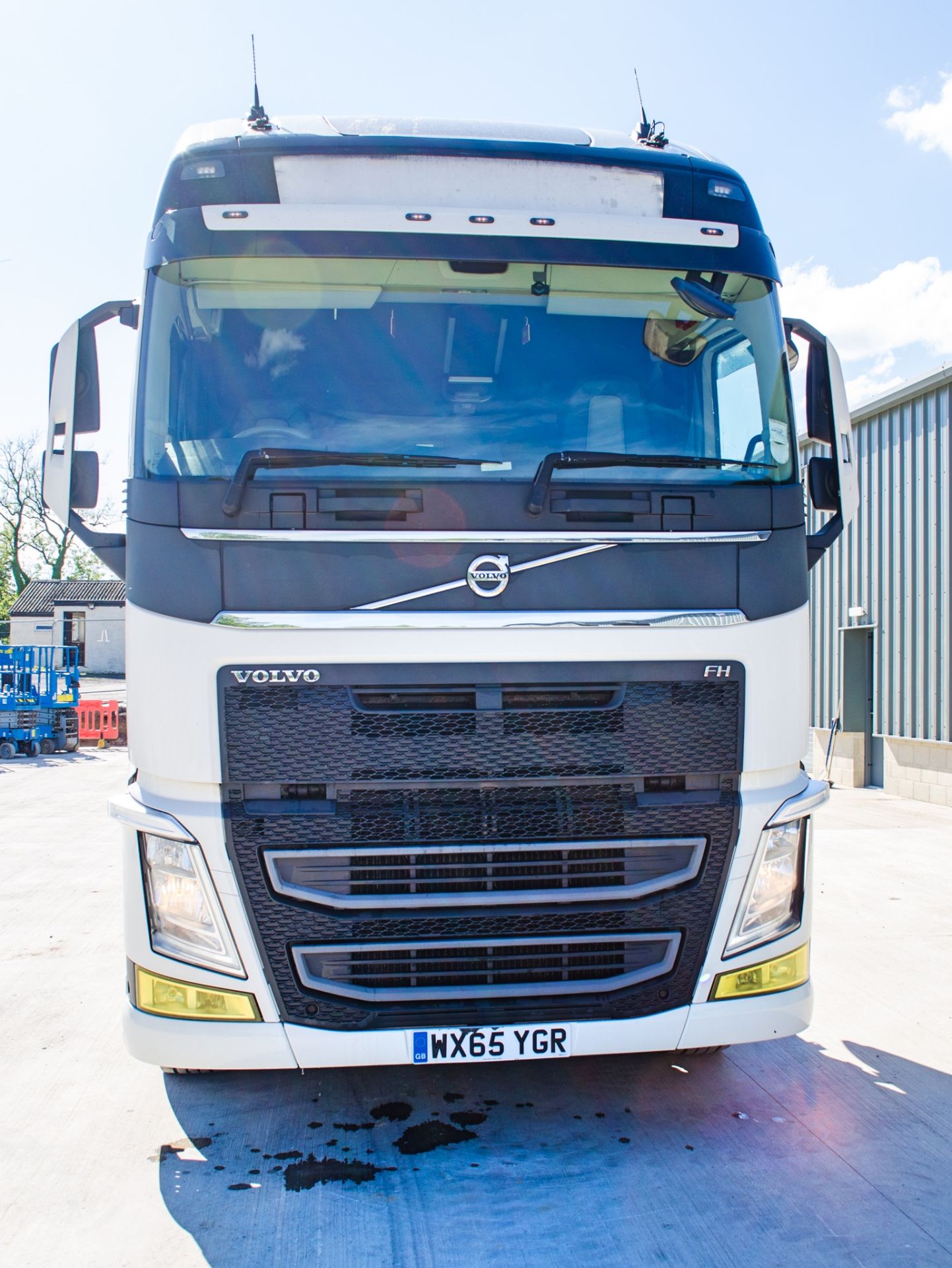 Volvo FH 500 Euro 6 6x2 tractor unit Registration Number: WX65 YGR Date of Registration: 25/09/ - Image 5 of 19