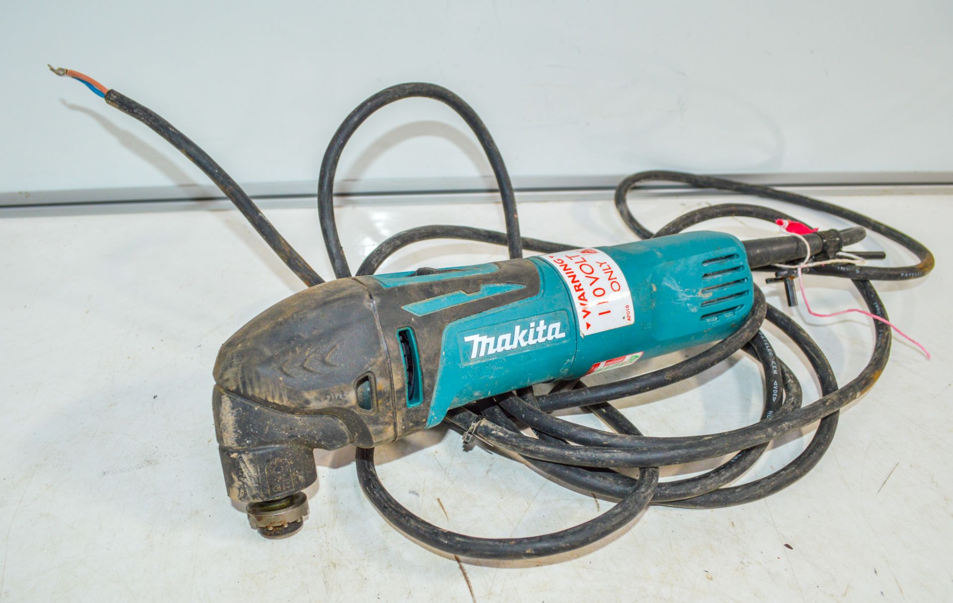 Makita TM3000C 110v multi tool A842677