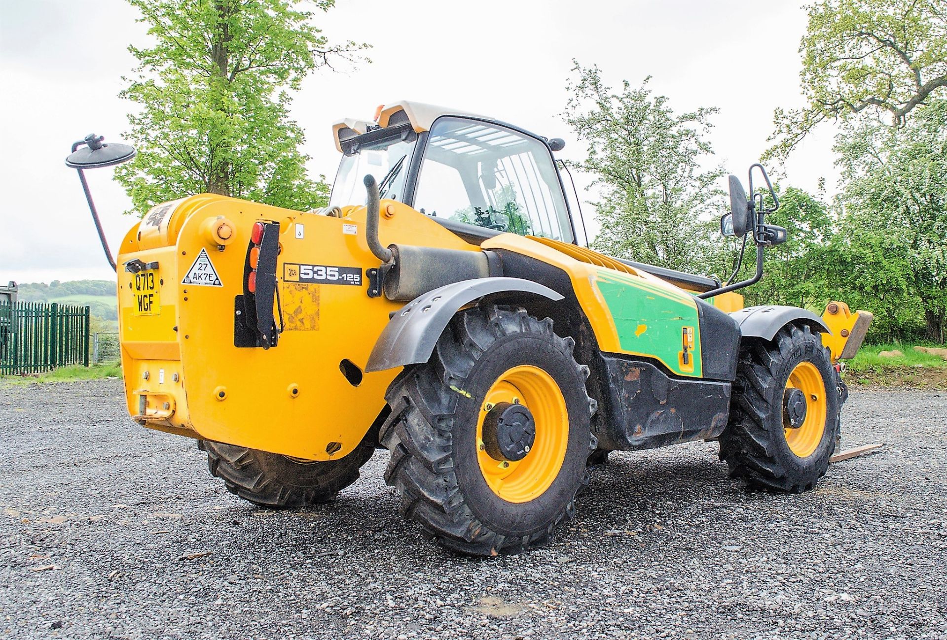 JCB 535-125 Hi-Viz 12.5 metre telescopic handler Year: 2014 S/N: 2340587 Recorded Hours: 2686 Reg: - Image 3 of 21