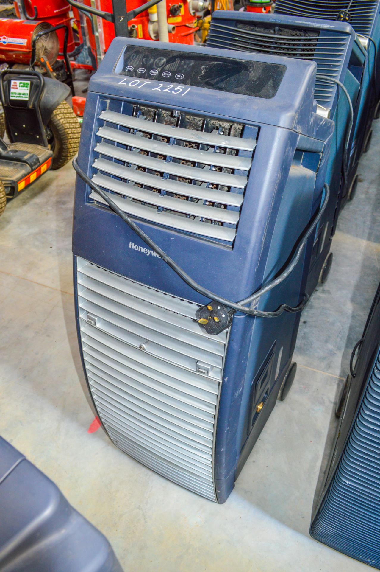 Honeywell 240v air conditioning unit 20170014