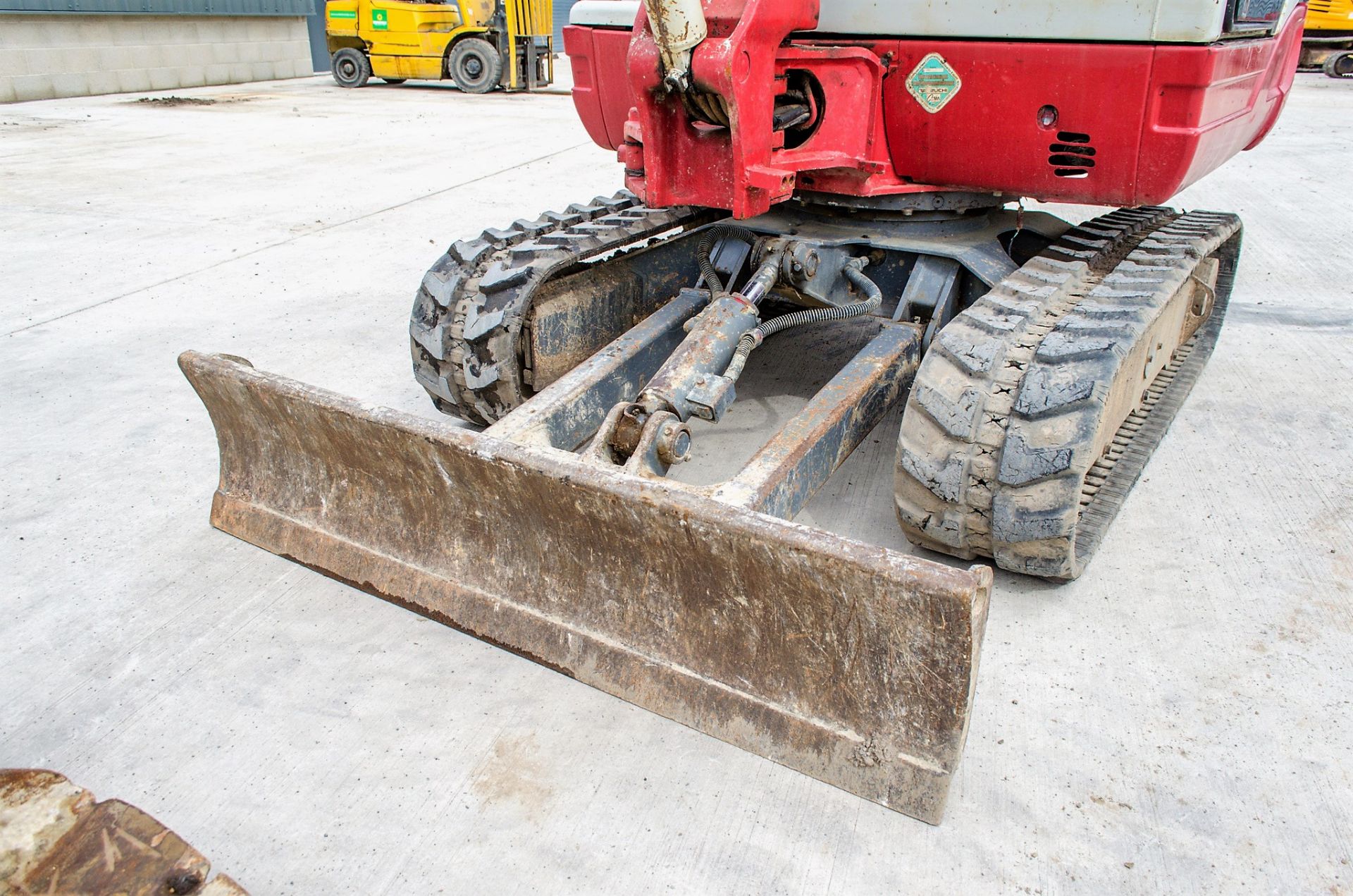 Takeuchi TB228 2.8 tonne rubber tracked mini excavator Year: 2015 S/N: 122804265 Recorded Hours: - Image 14 of 22