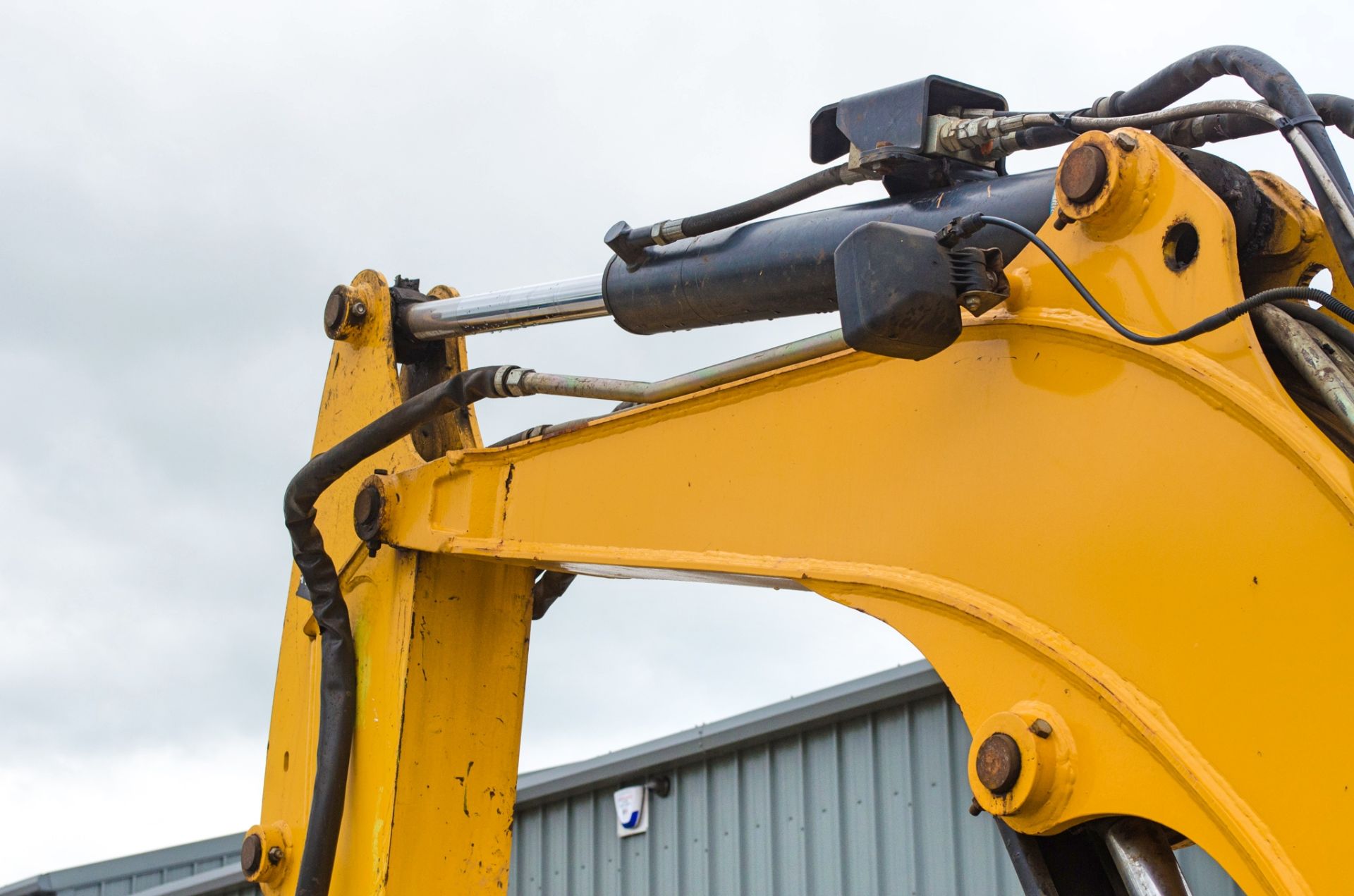 JCB 8055 RTS 5.5 tonne rubber tracked excavator Year: 2014 S/N: 2060738 Recorded Hours: 2689 - Image 12 of 21