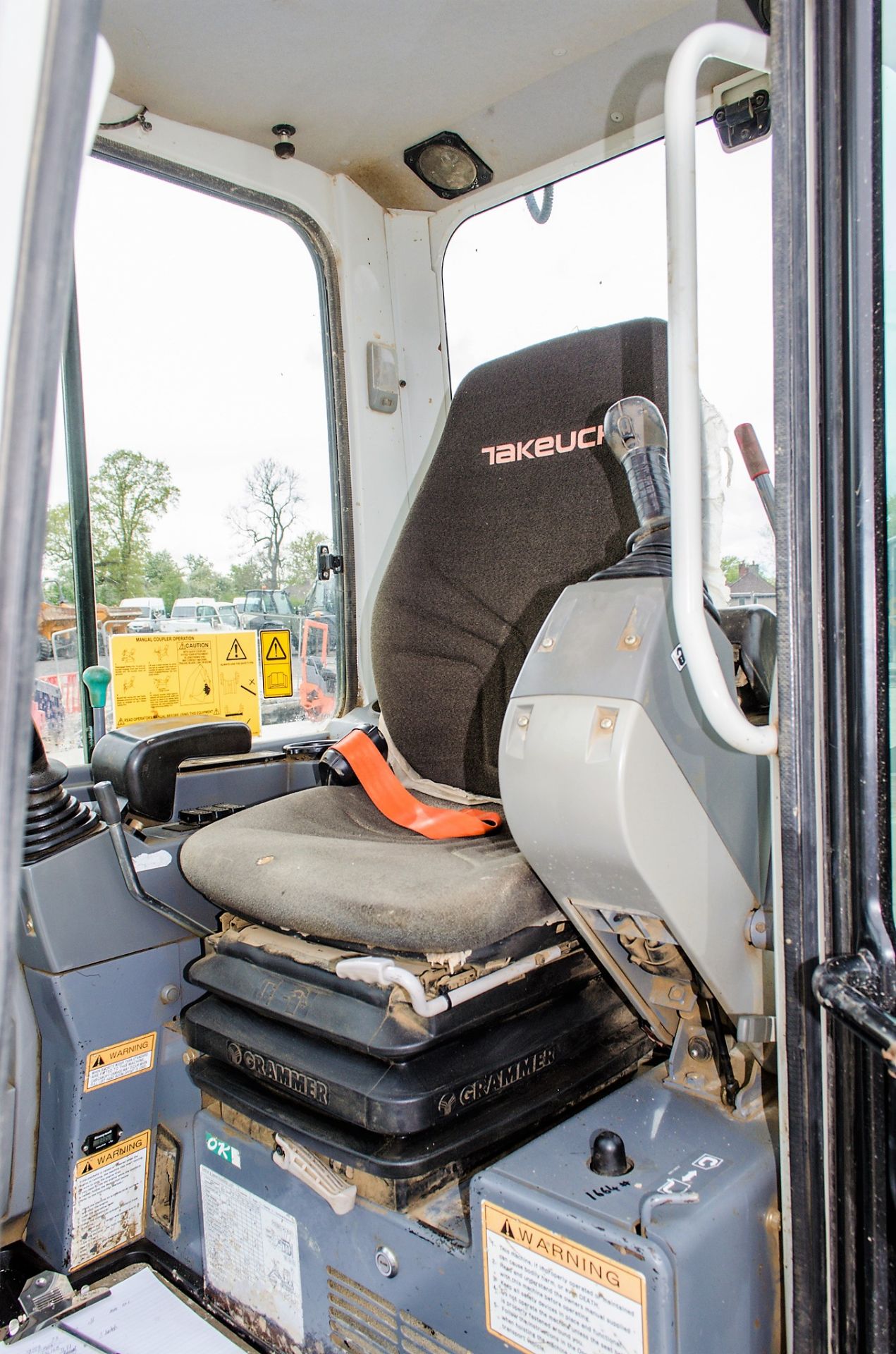 Takeuchi TB228 2.8 tonne rubber tracked mini excavator Year: 2015 S/N: 122804180 Recorded Hours: - Image 19 of 22