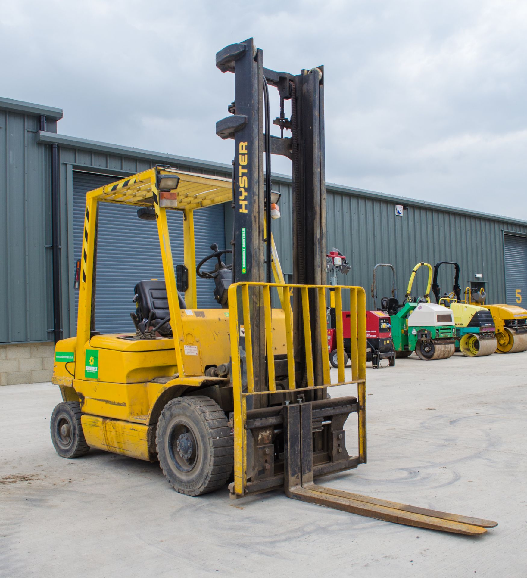 Hyster H2.50XM 2.5 tonne diesel fork lift truck Year: 1999 S/N: 13305W Recorded Hours: 13764 ** Fork - Image 2 of 13