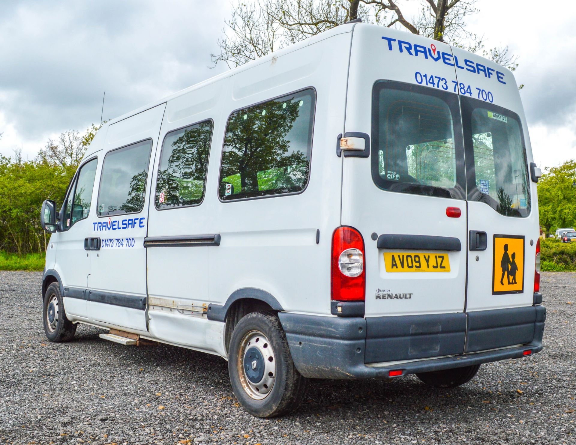 Renault Master LM35 DCI 100 mini bus Reg No: AV09 YJZ Date of First Registration: 31/07/2009 MOT - Image 4 of 27