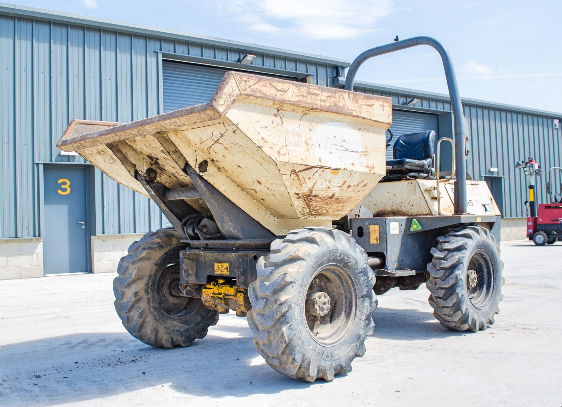 Terex PS4000 4 tonne swivel skip dumper Year: 2006 S/N: E604LW011 Recorded Hours: Not displayed (