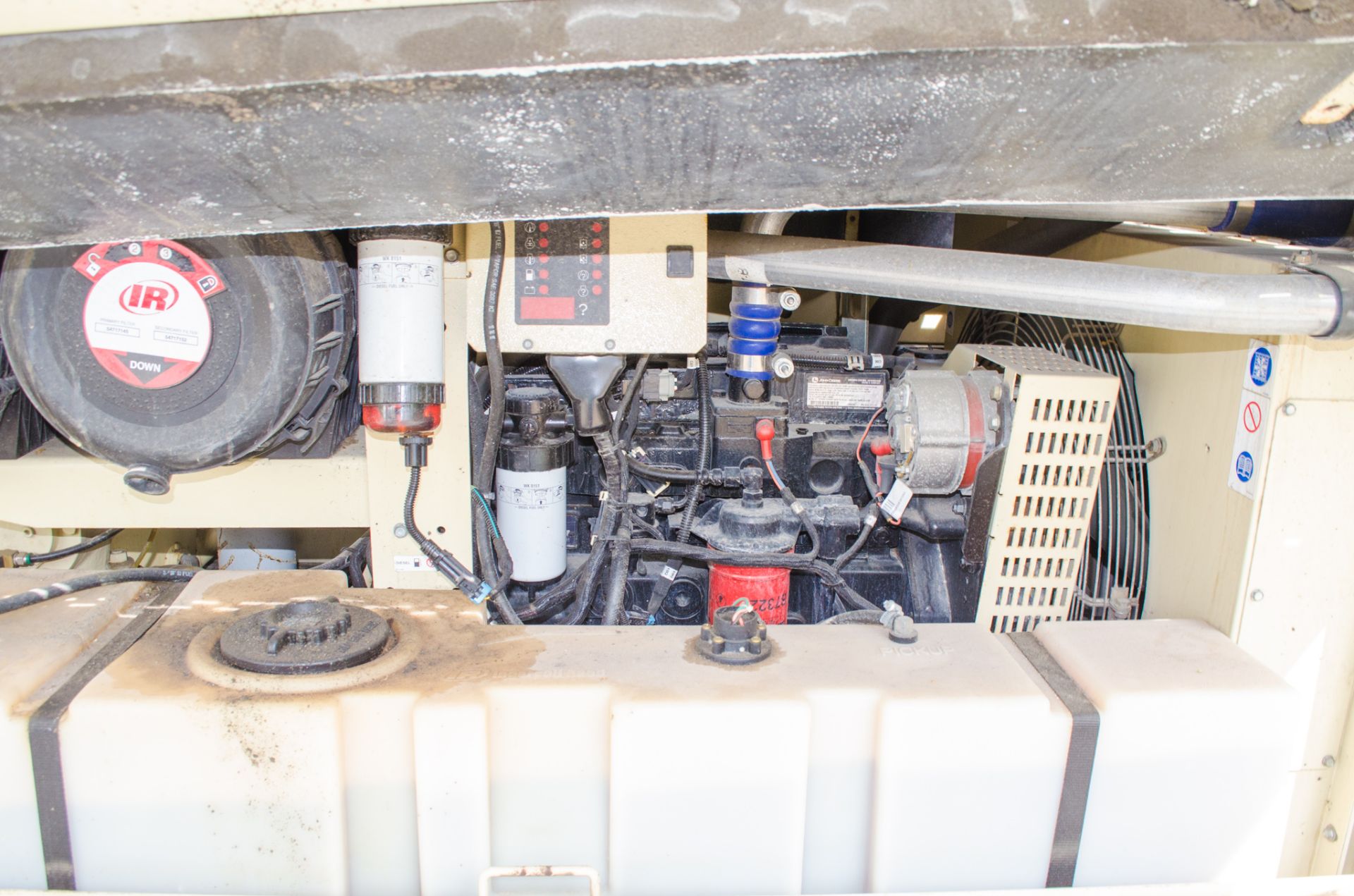 Doosan 7/120 fast tow diesel driven air compressor Year: 2012 S/N: 659291 Recorded Hours: 1654 - Image 3 of 5