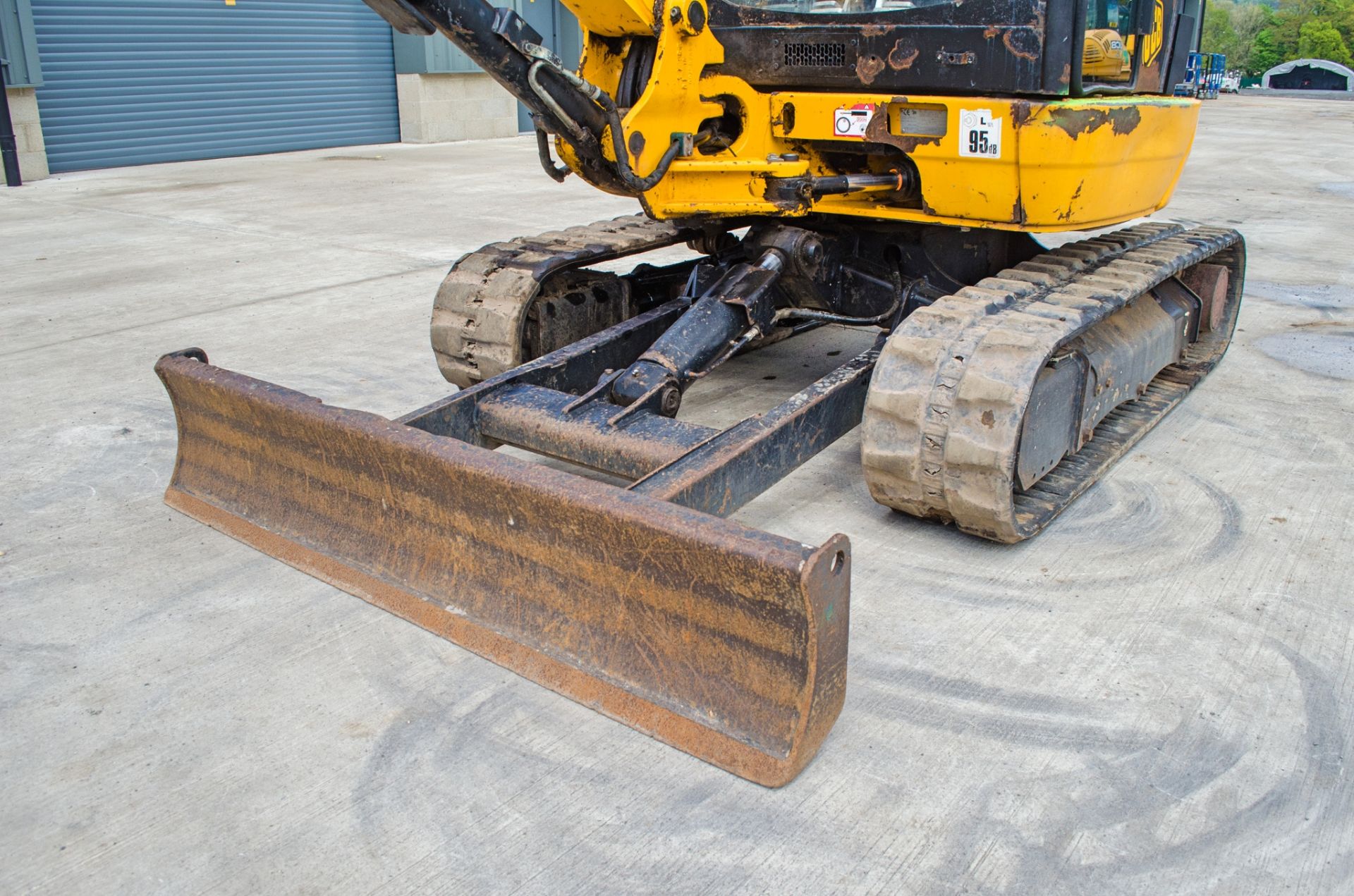 JCB 8025 ZTS 2.5 tonne rubber tracked mini excavator Year: 2013 S/N: 226138 Recorded Hours: 2376 - Image 9 of 18