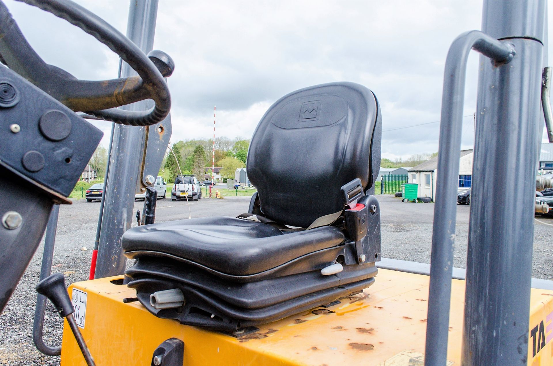 Terex TA3s 3 tonne swivel skip dumper Year: 2014 S/N: Recorded Hours: 1199 A644686 - Image 17 of 19