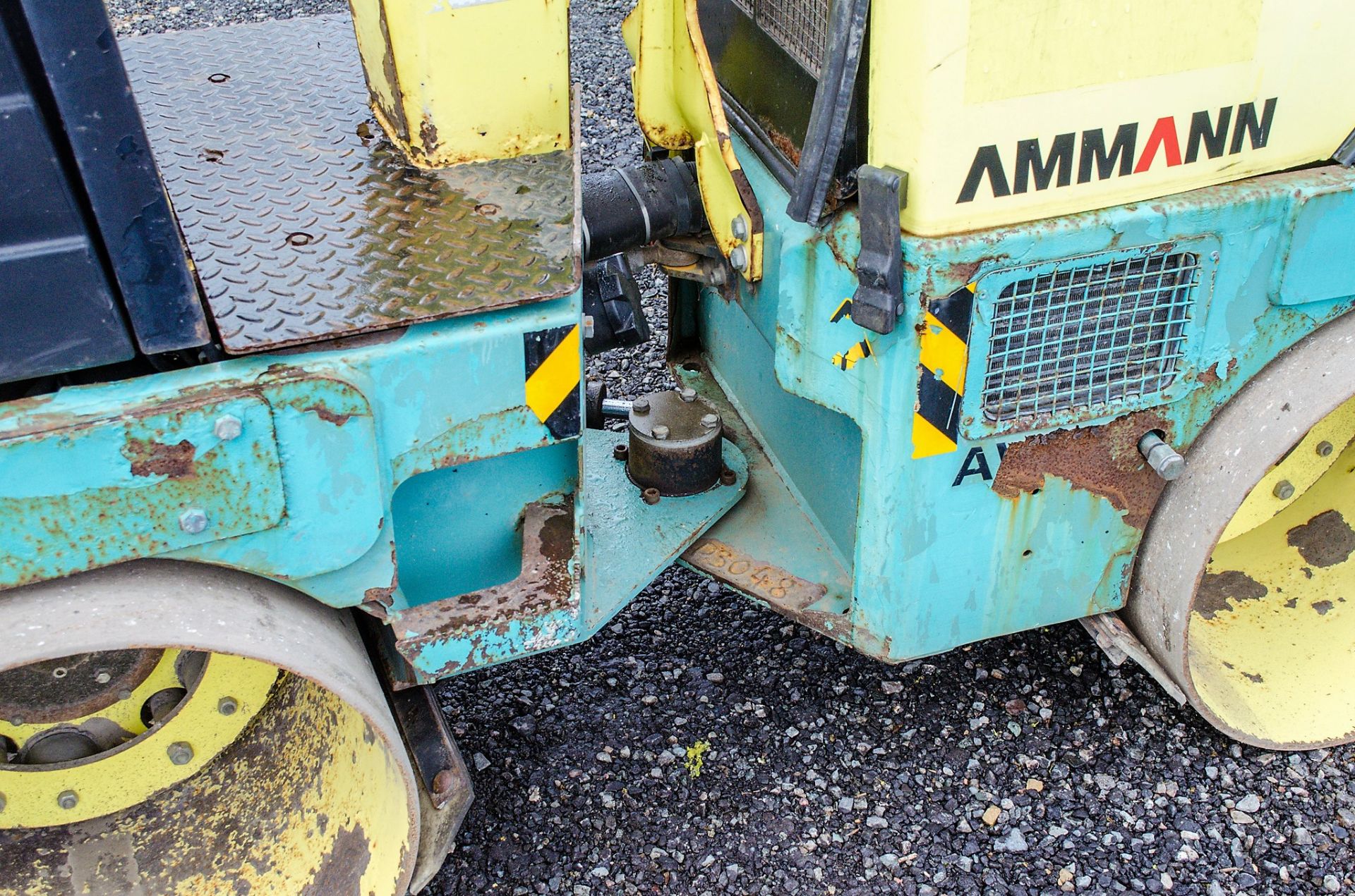 Ammann AV12-2 double drum ride on roller Year: 2006 S/N: 10148 Recorded Hours: Not displayed ( - Image 9 of 16