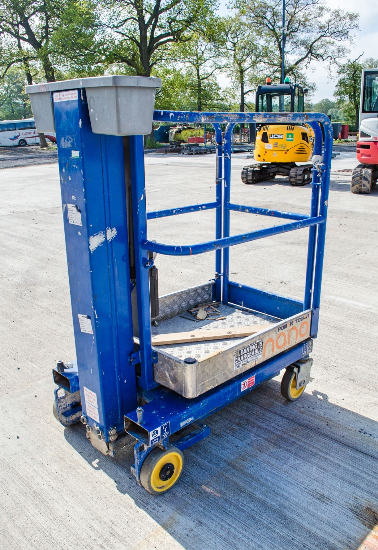 Power Tower Nano battery electric push around access platform PTN051 - Image 2 of 5