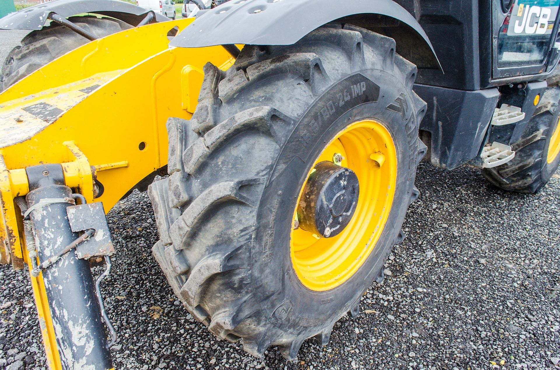 JCB 535-125 Hi-Viz 12.5 metre telescopic handler Year: 2014 S/N: 2340587 Recorded Hours: 2686 Reg: - Image 13 of 21