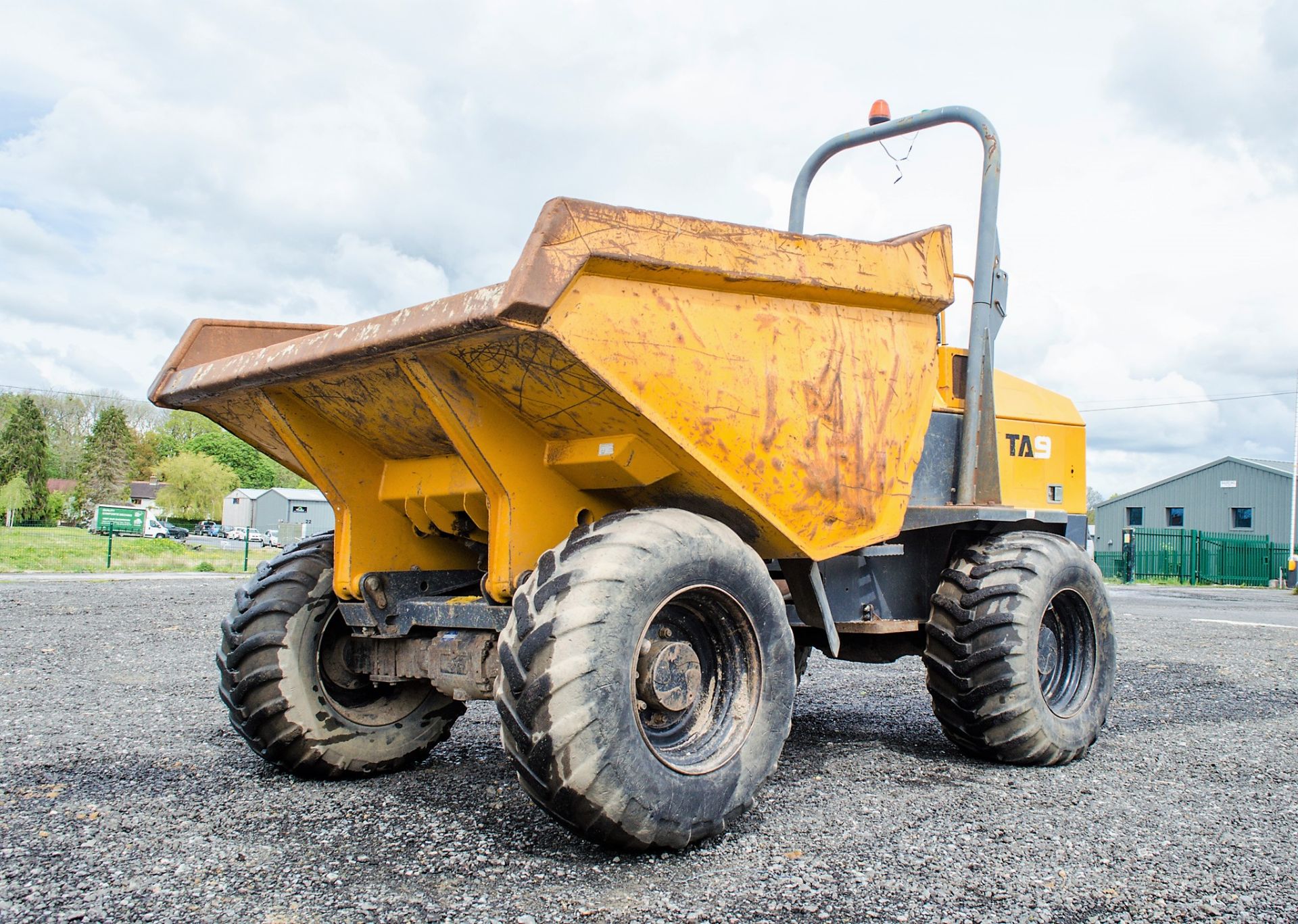 Terex TA9 9 tonne straight skip dumper Year: 2011 S/N: E36MV2560 Recorded Hours: 2103 D1444