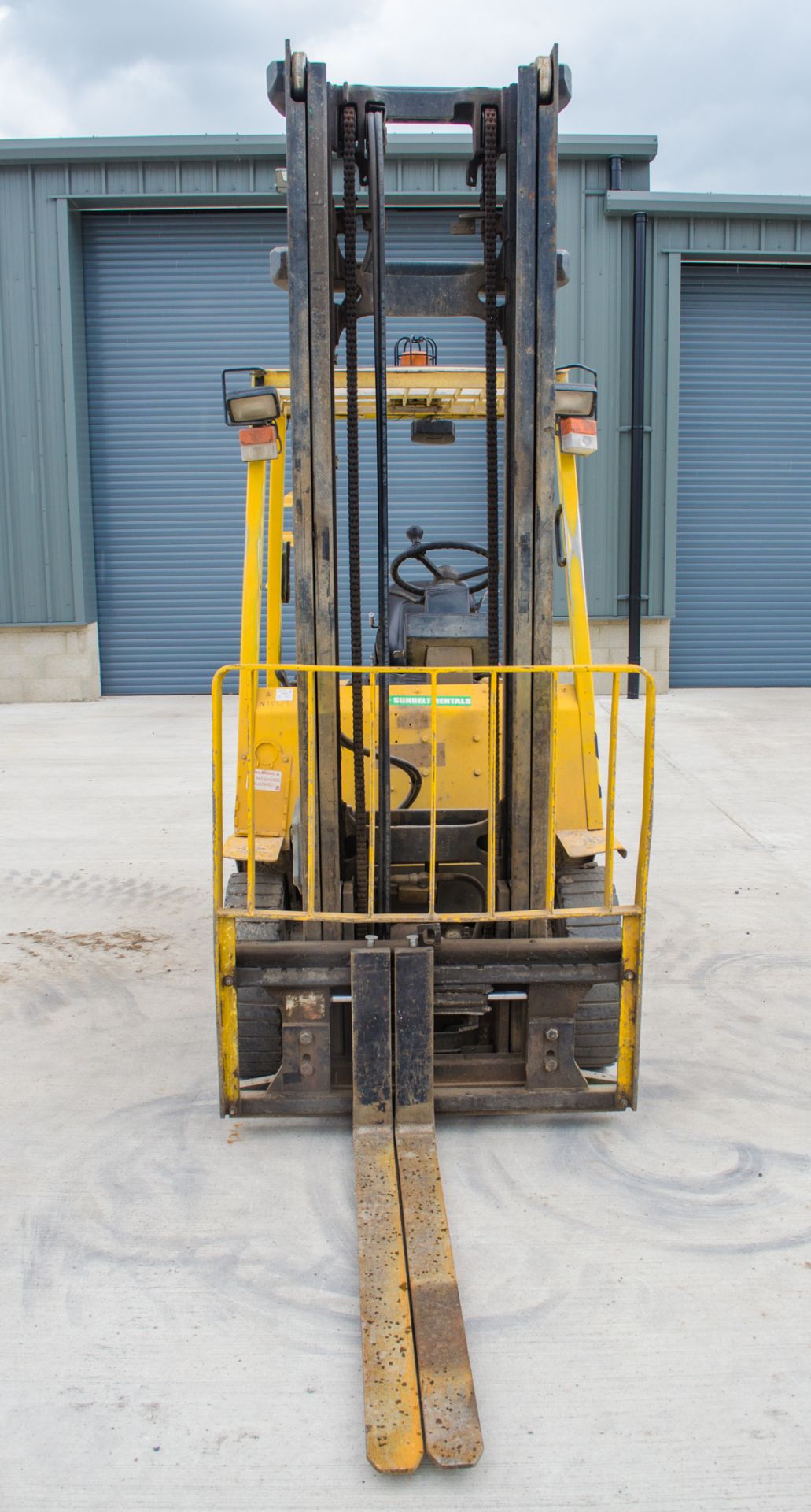 Hyster H2.50XM 2.5 tonne diesel fork lift truck Year: 1999 S/N: 13305W Recorded Hours: 13764 ** Fork - Image 5 of 13