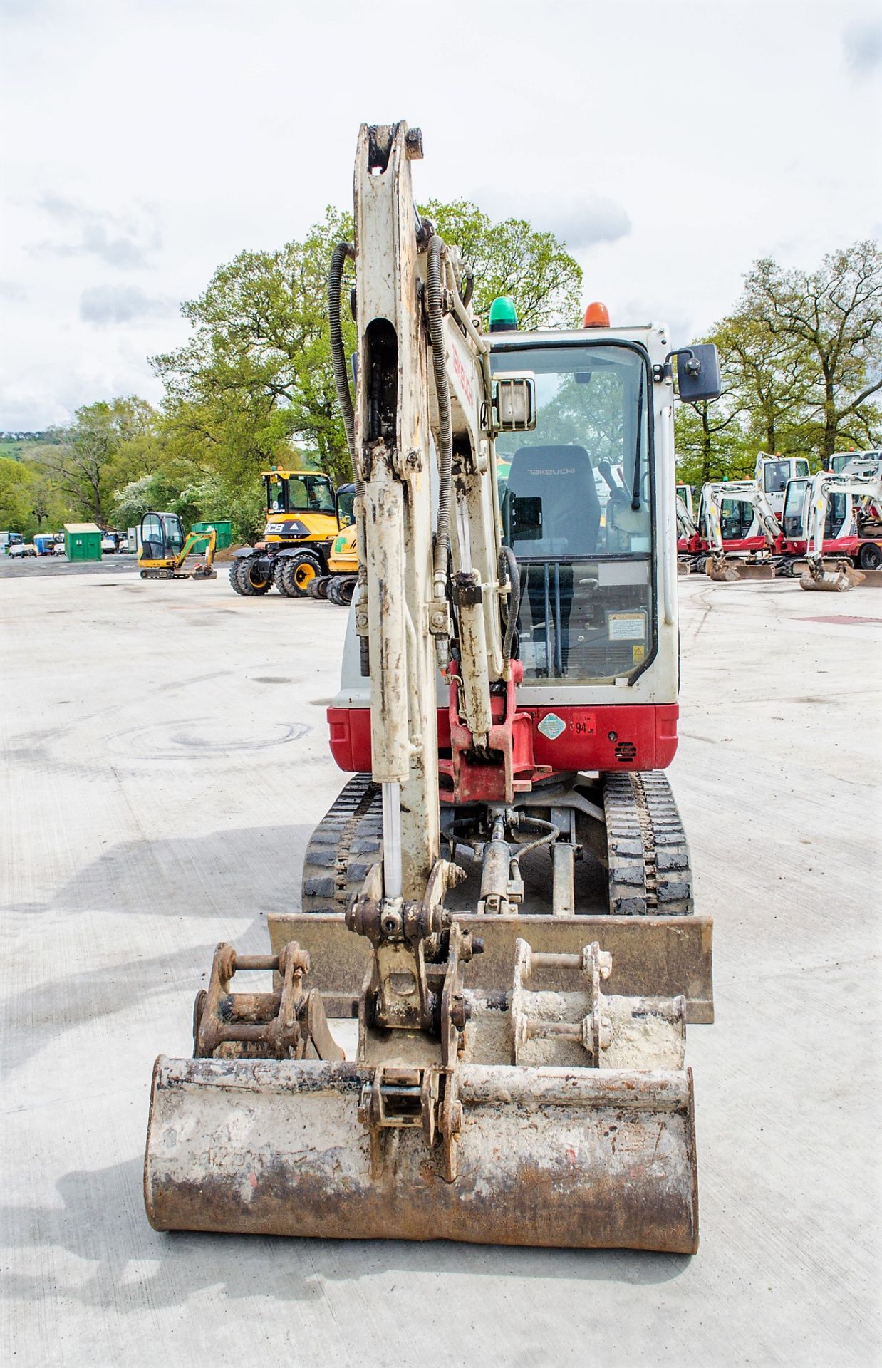 Takeuchi TB228 2.8 tonne rubber tracked mini excavator Year: 2015 S/N: 122804169 Recorded Hours: - Image 8 of 22