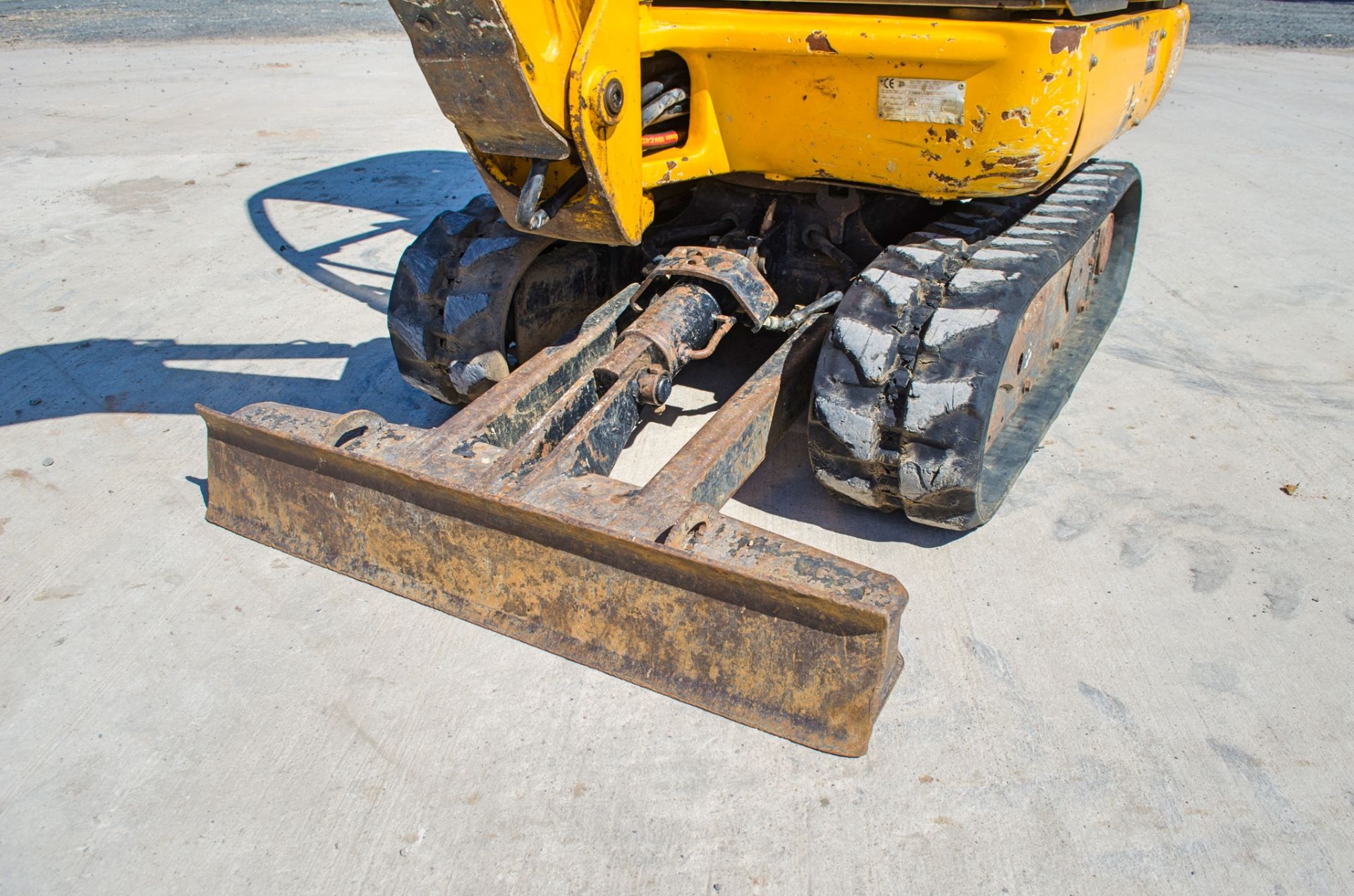 JCB 8014 CTS 1.5 tonne rubber tracked mini excavator Year: 2014 S/N: 2070457 Recorded Hours: 1943 - Image 11 of 18