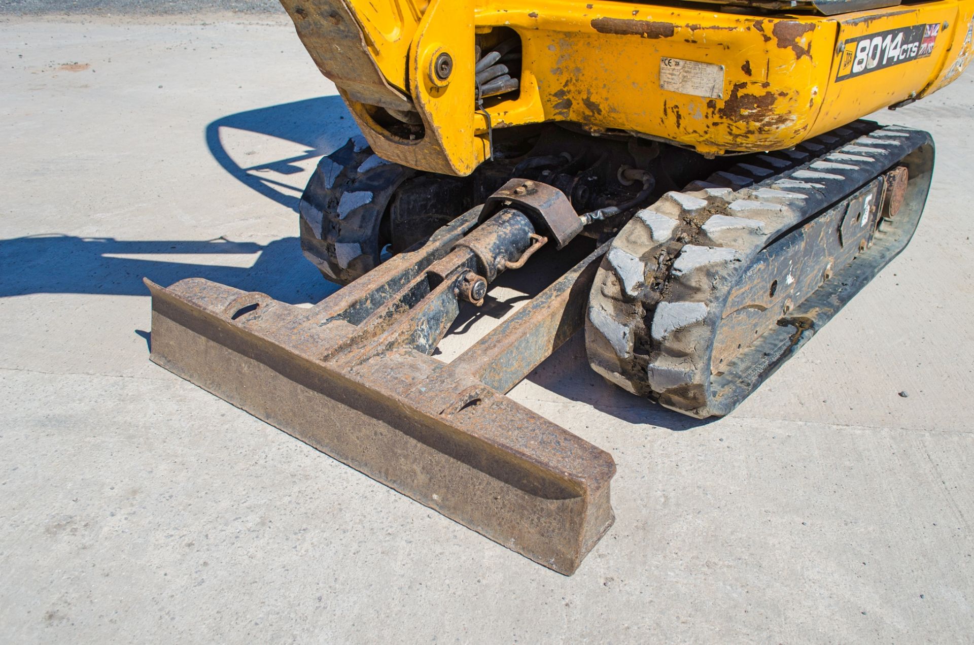 JCB 8014 CTS 1.5 tonne rubber tracked mini excavator Year: 2014 S/N: 2070389 Recorded Hours: 1616 - Image 11 of 18