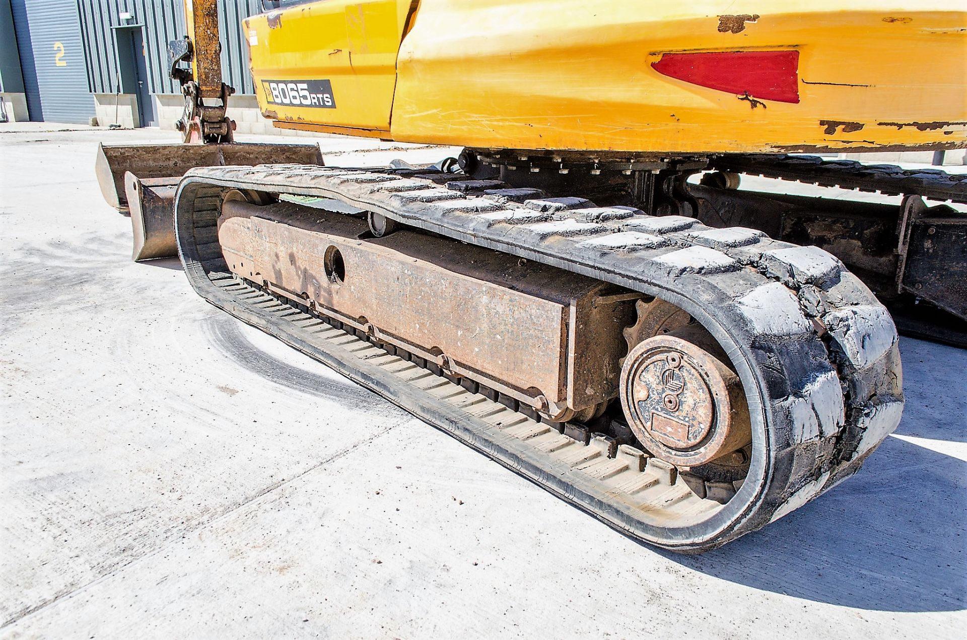 JCB 8065 RTS 6.5 tonne rubber tracked excavator Year: 2013 S/N: 1538590 Recorded Hours: 2556 - Image 9 of 20