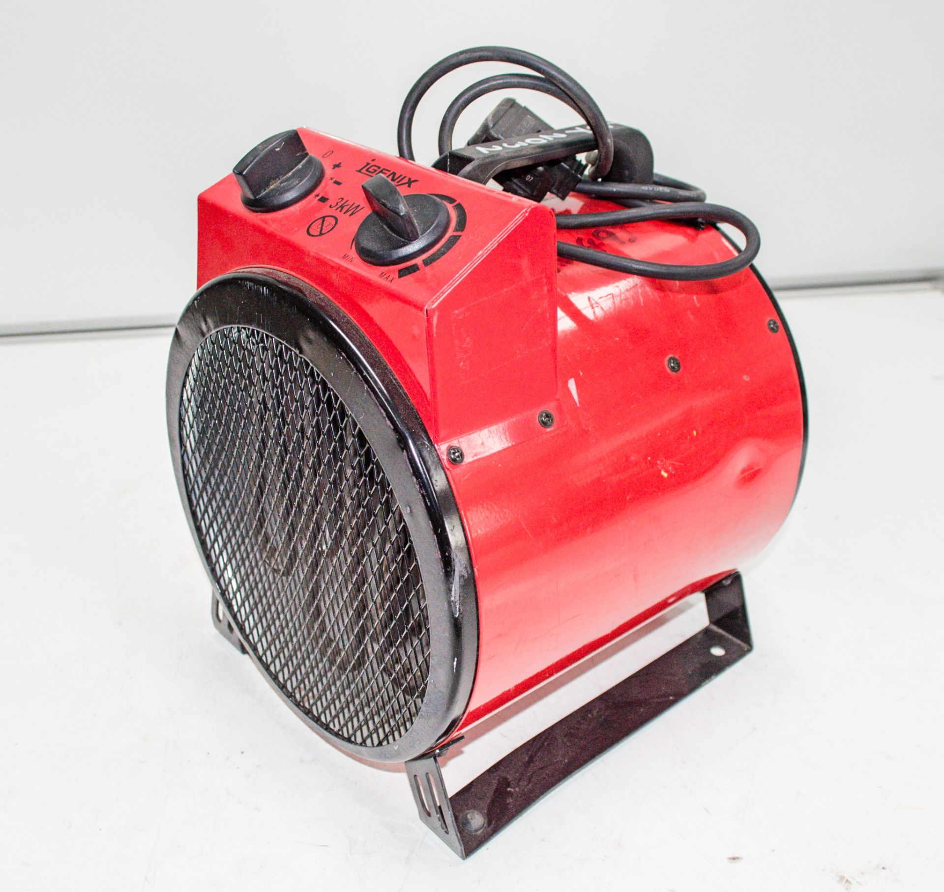 iGenix 240v heater A767493