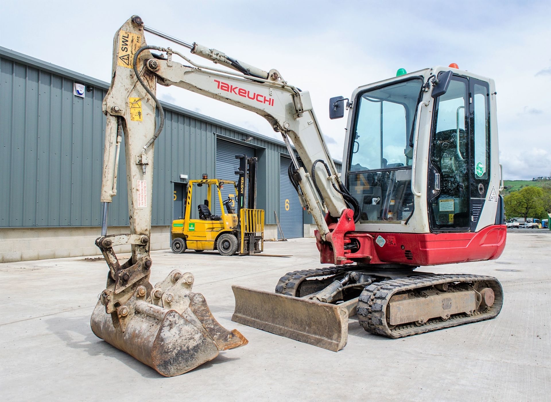 Takeuchi TB228 2.8 tonne rubber tracked mini excavator Year: 2015 S/N: 122804169 Recorded Hours: