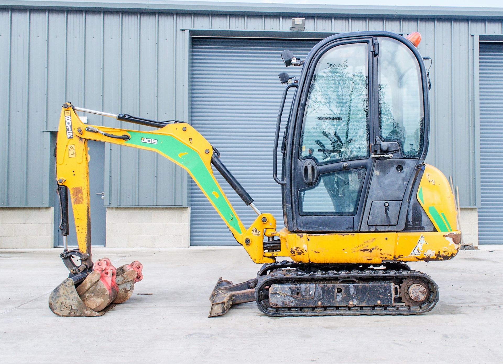 JCB 8016 CTS 1.6 tonne rubber tracked mini excavator Year: 2014 S/N: 2071643 Recorded Hours:1575 - Image 7 of 17