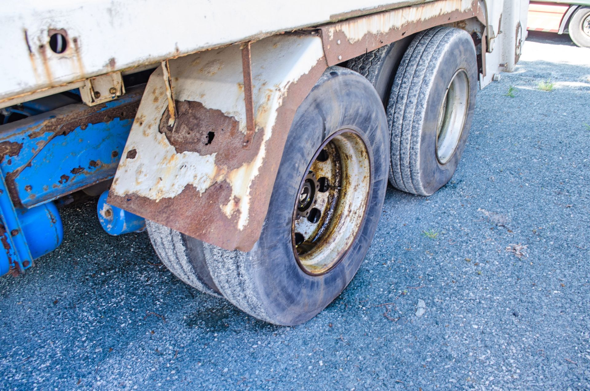 Dennis Eagle Elite 6 wheel refuse lorry Registration Number: J19 MVK Date of Registration: 23/01/ - Image 10 of 14