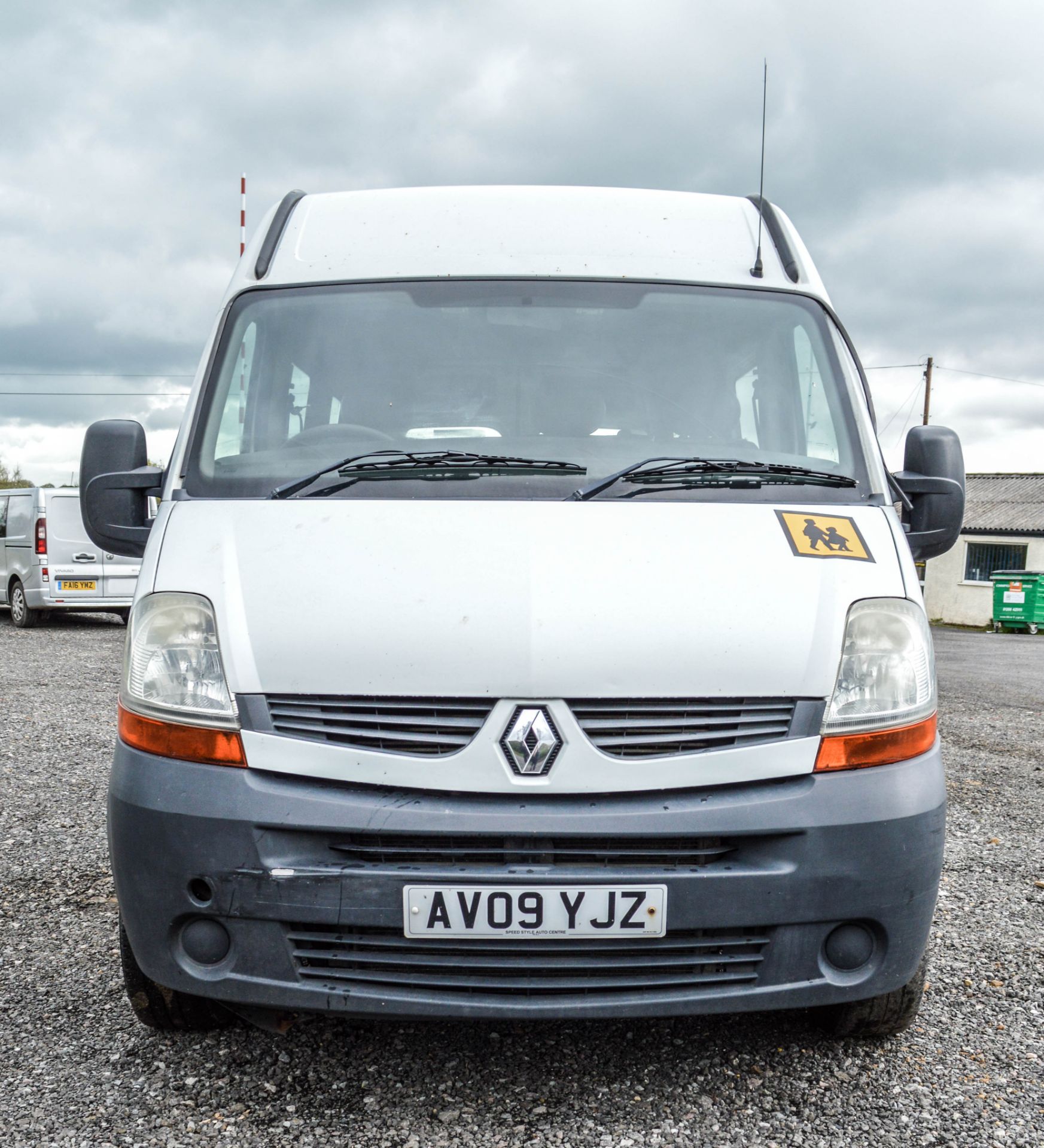 Renault Master LM35 DCI 100 mini bus Reg No: AV09 YJZ Date of First Registration: 31/07/2009 MOT - Image 7 of 27