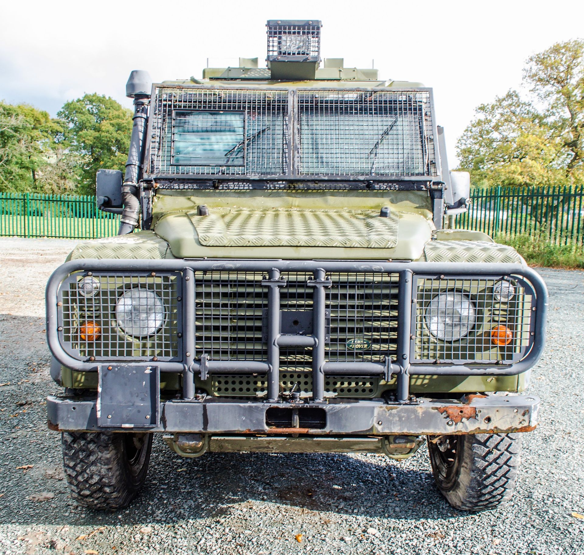 Land Rover Defender 110 300 TDi Snatch armoured 4WD utility vehicle (Ex MOD) In Service Registration - Image 5 of 27