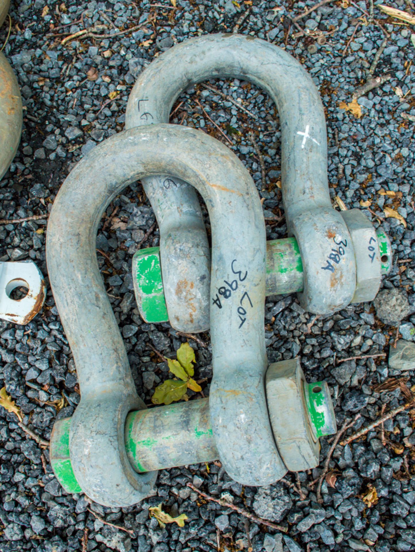 Pair of 85 tonne shackles