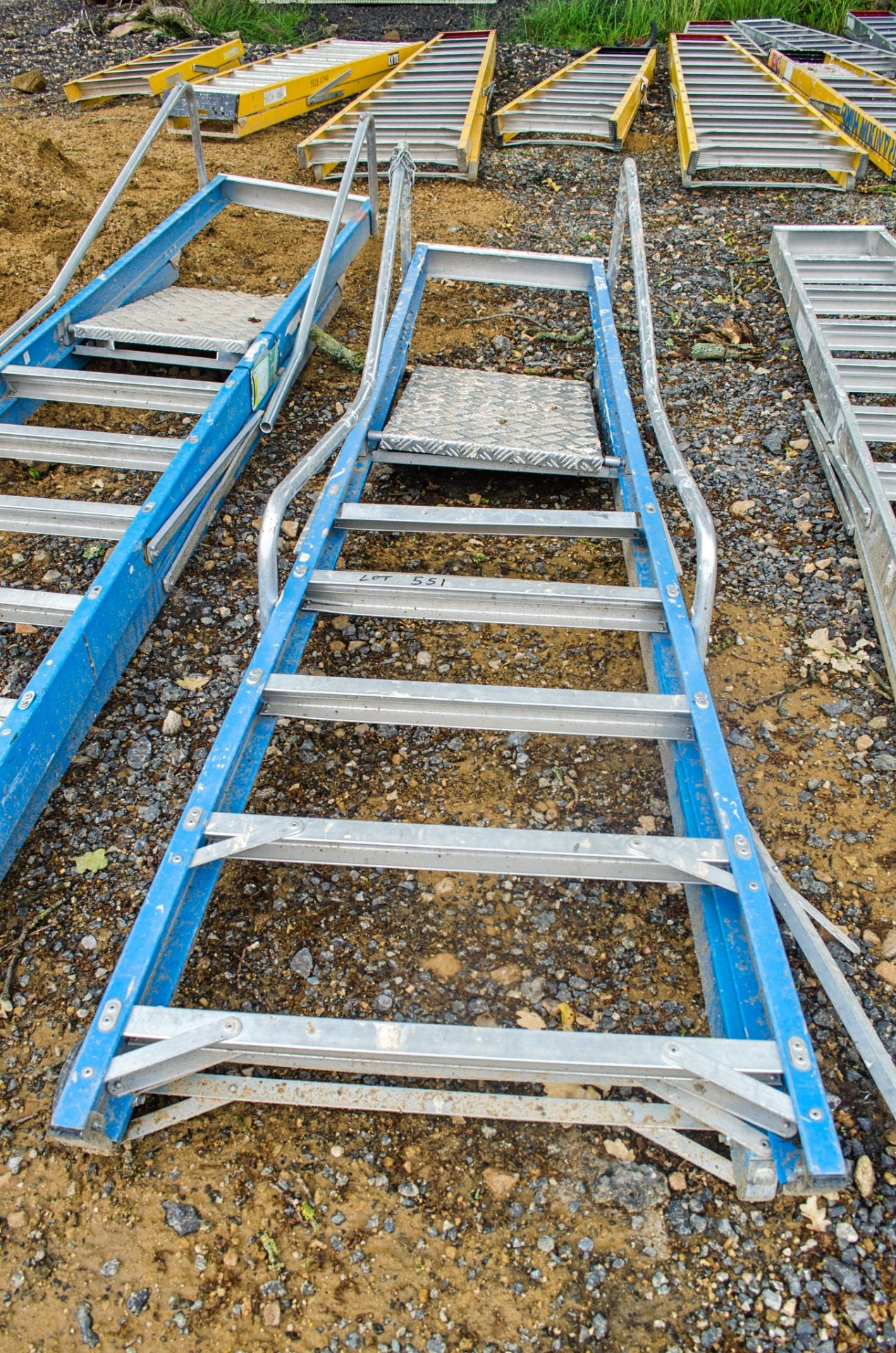 6 tread glass fibre framed step ladder LL2970